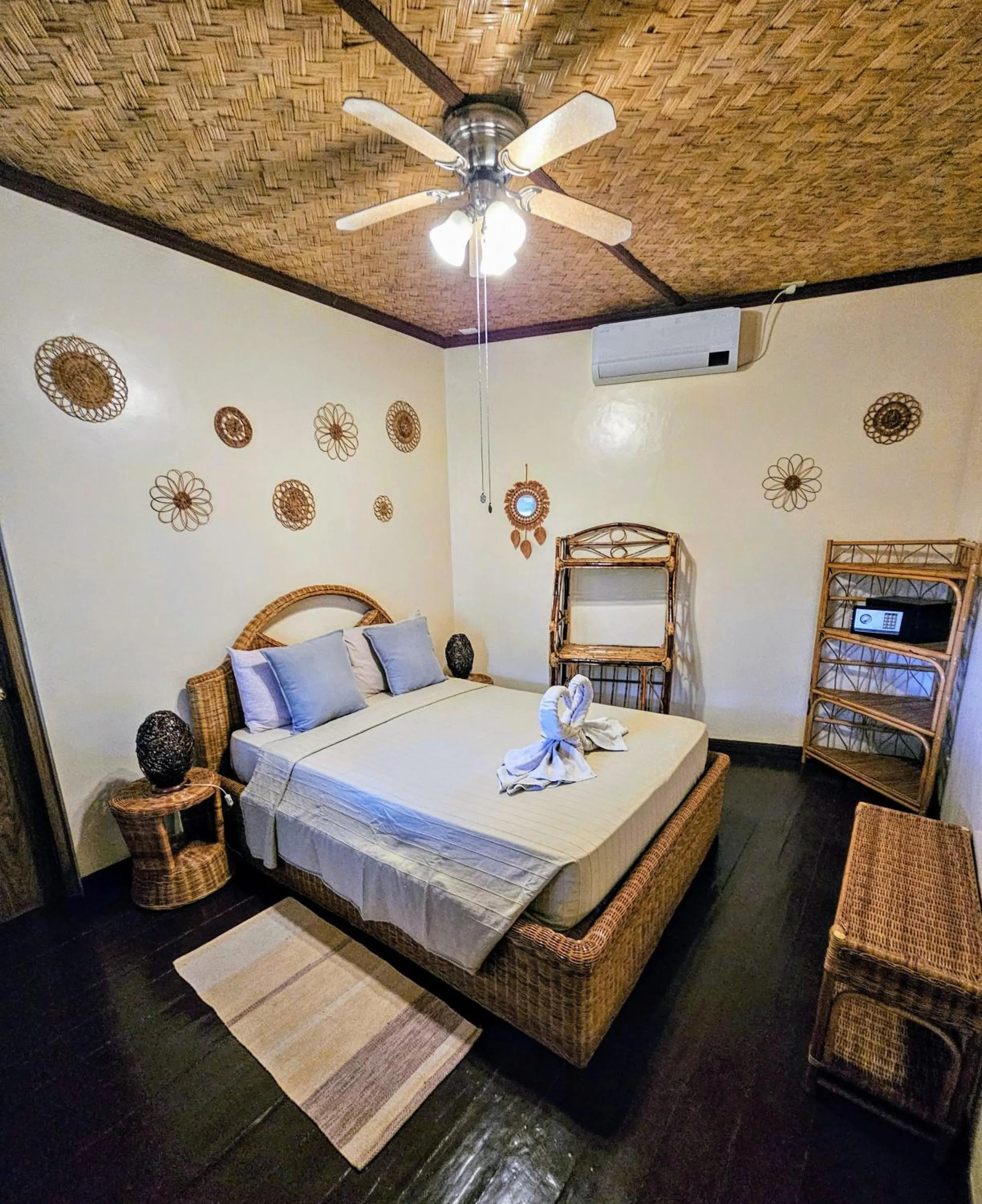 Bed in Angel Nido Resort