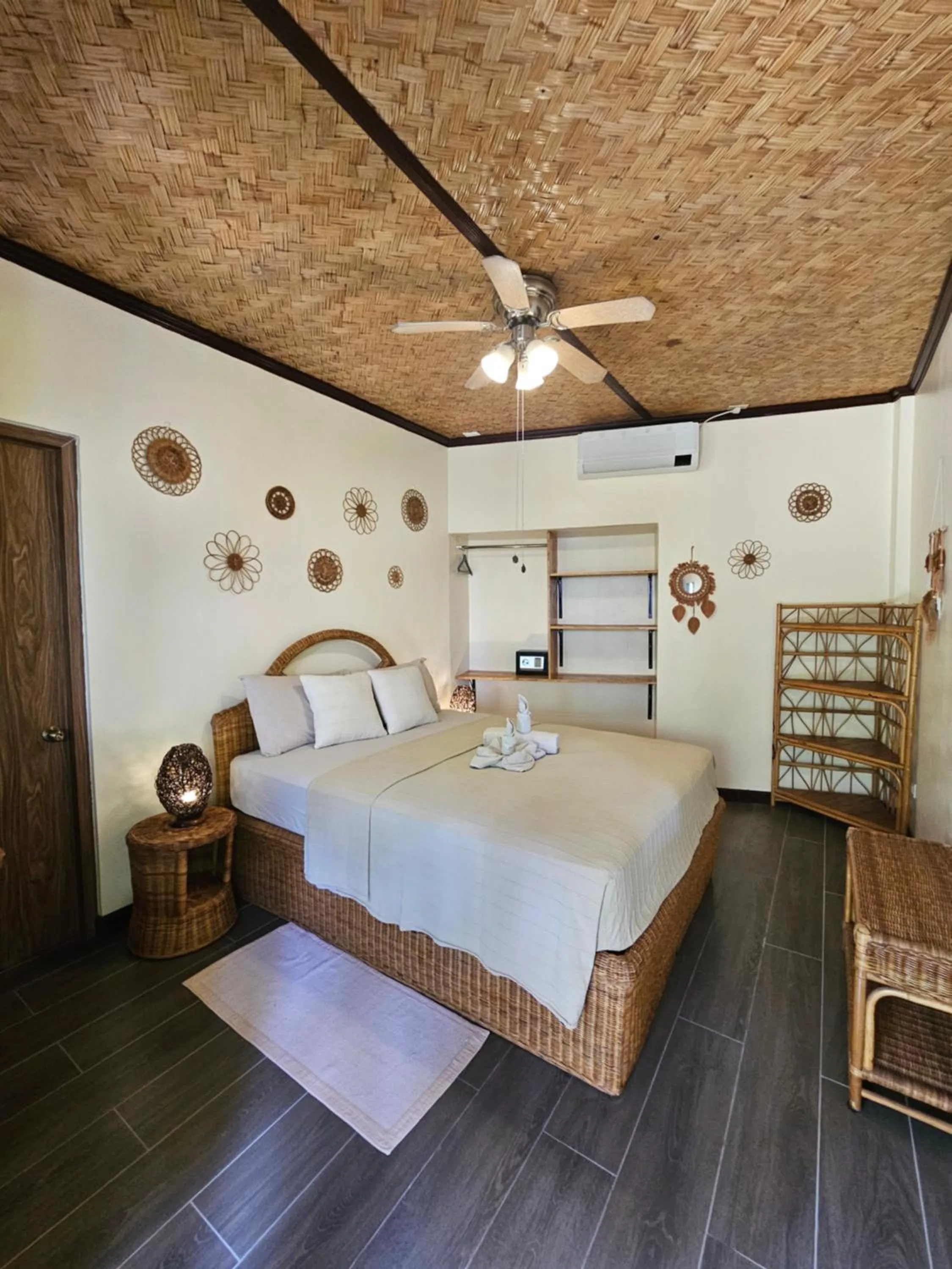 Bedroom, Bed in Angel Nido Resort