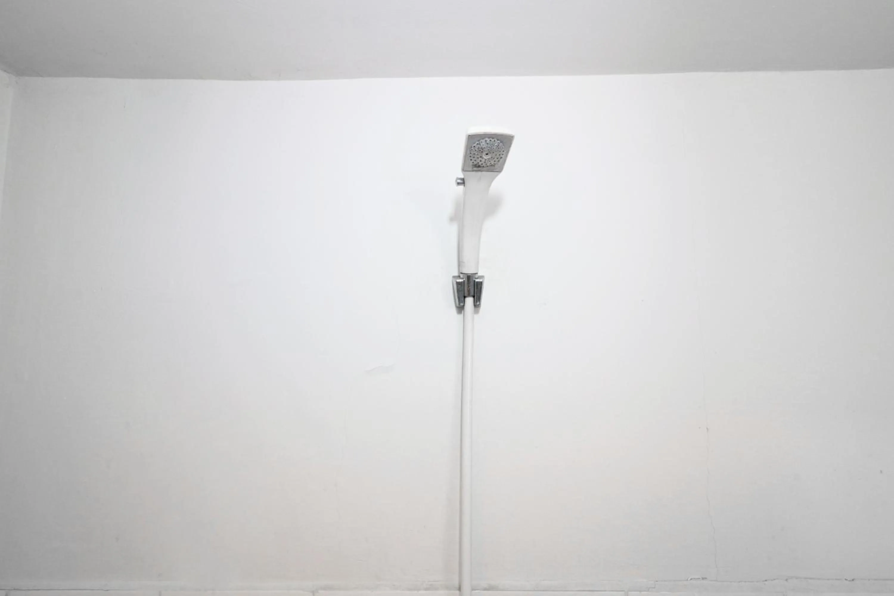 Bathroom in Apartment Kalibata City by Novi