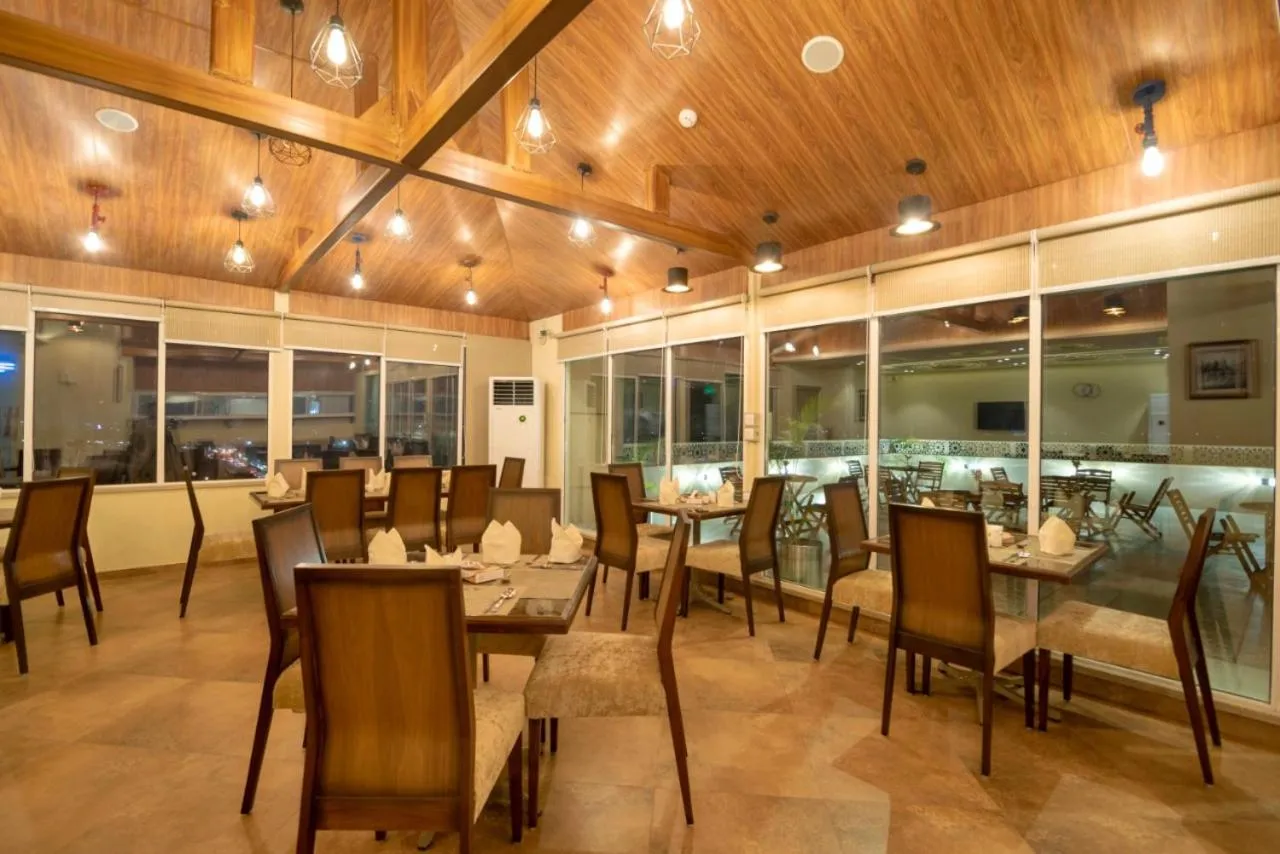 Restaurant/places to eat in Hotel One Garden Town, Lahore