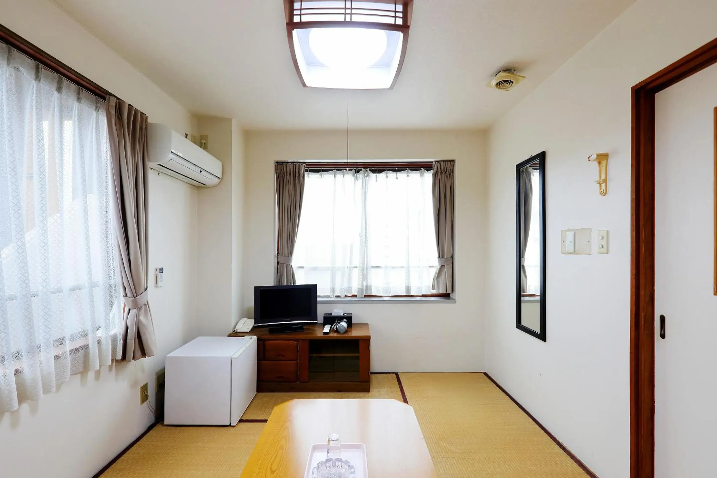 Japanese-Style Twin Room - single occupancy - Non Smoking in Tabist Rays Hotel Yakata Japanese-Style Twin Room - single occupancy - Non Smoking in Tabist Rays Hotel Yakata