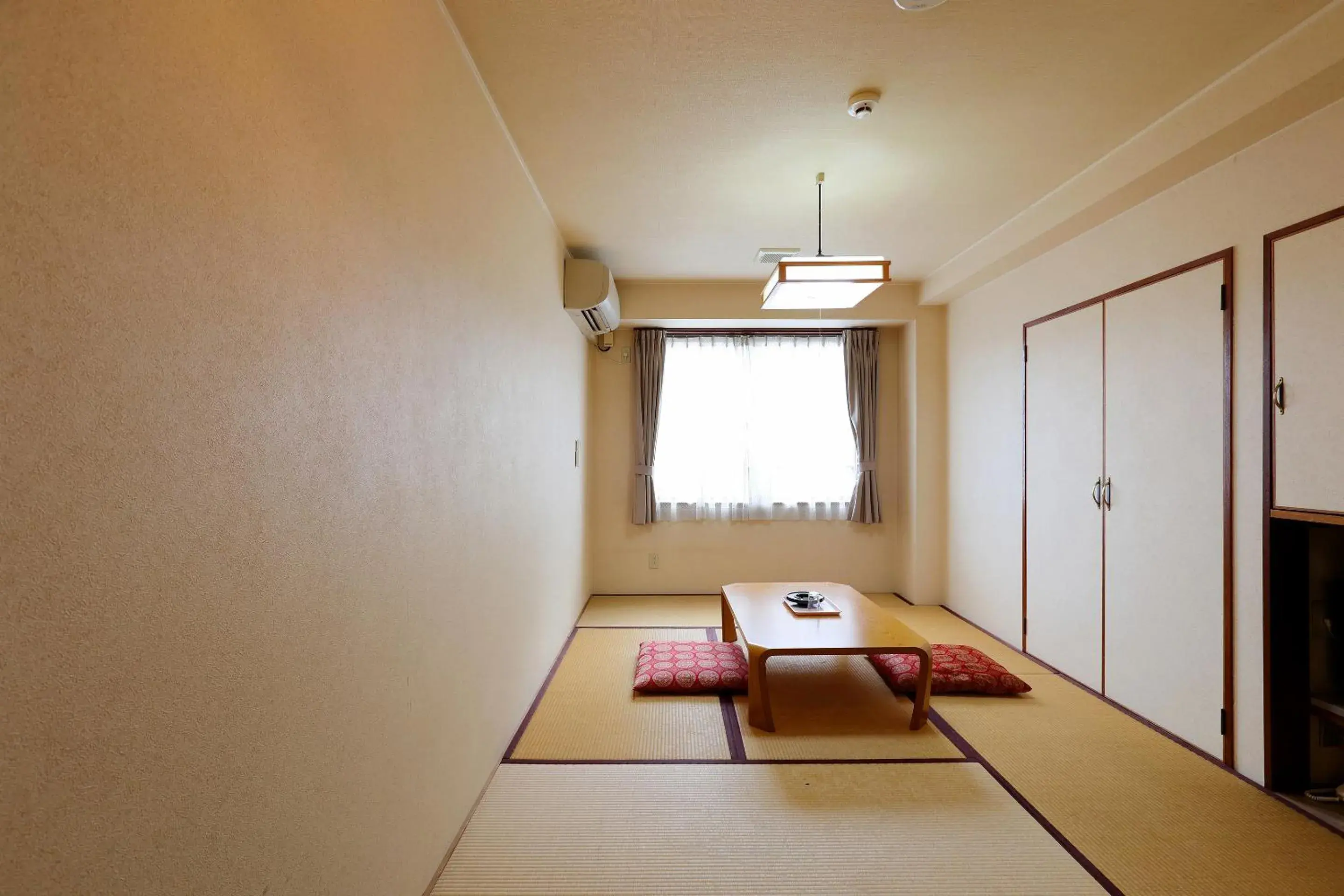 Japanese-Style Twin Room with Shared bathroom -Smoking - single occupancy in Tabist Rays Hotel Yakata Japanese-Style Twin Room with Shared bathroom -Smoking - single occupancy in Tabist Rays Hotel Yakata