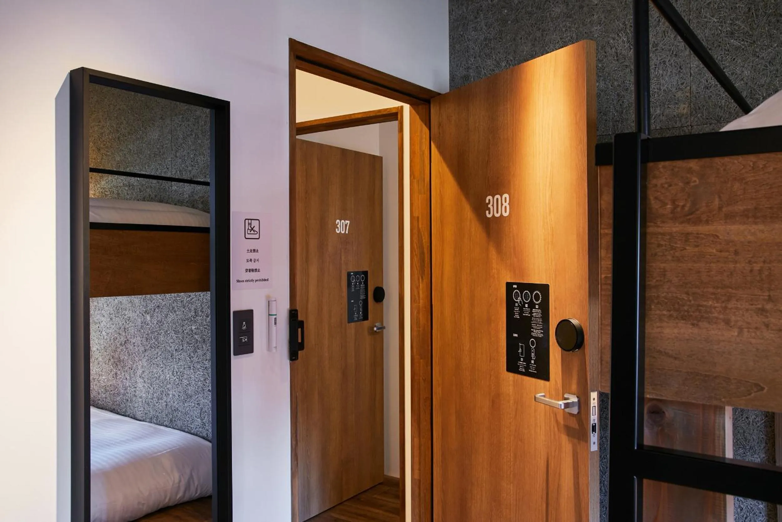 Bedroom, Bed in mizuka Nakasu 5 - unmanned hotel -