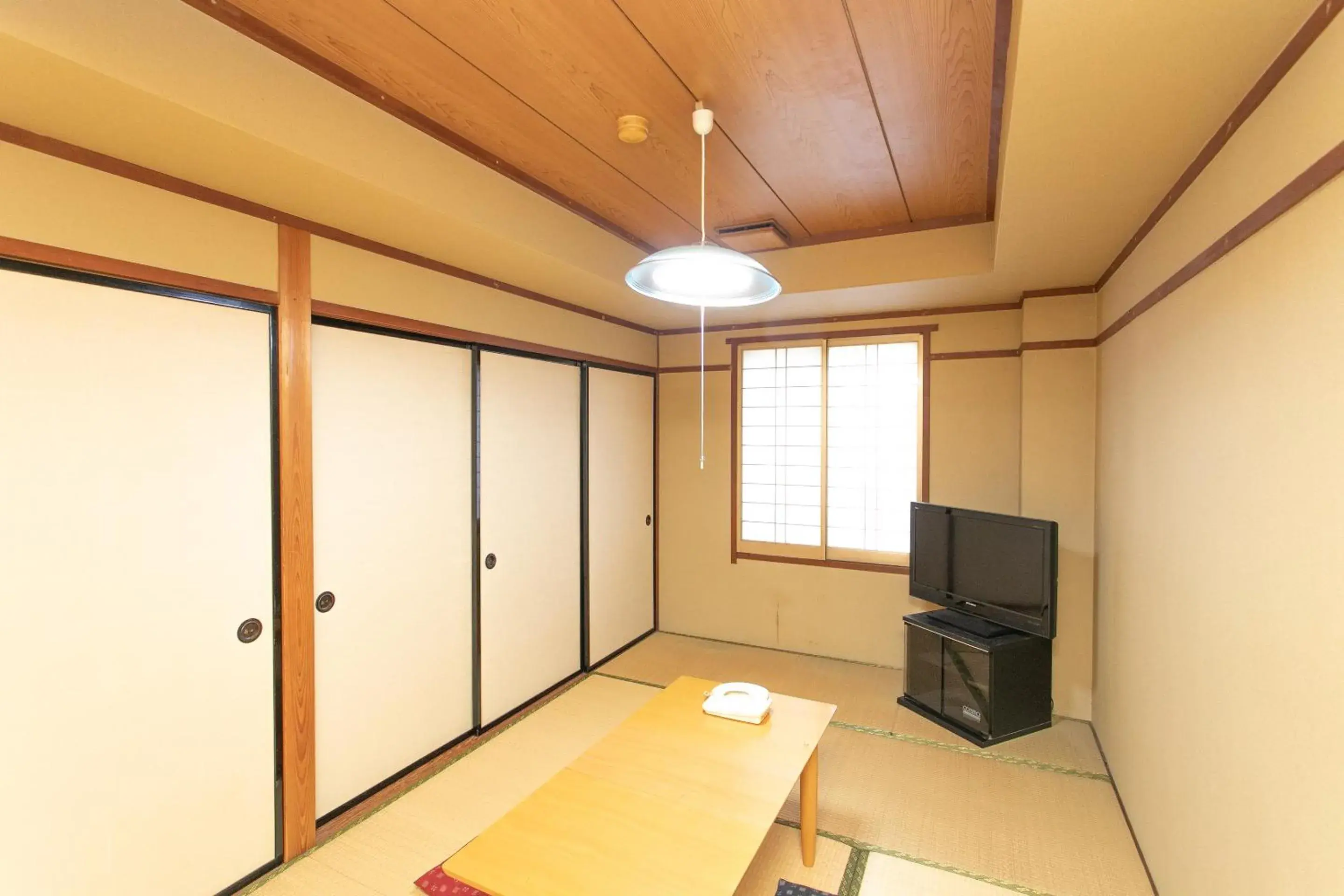 Twin Room with Shared Bathroom in Tabist Hotel Yakumo Matsue Twin Room with Shared Bathroom in Tabist Hotel Yakumo Matsue