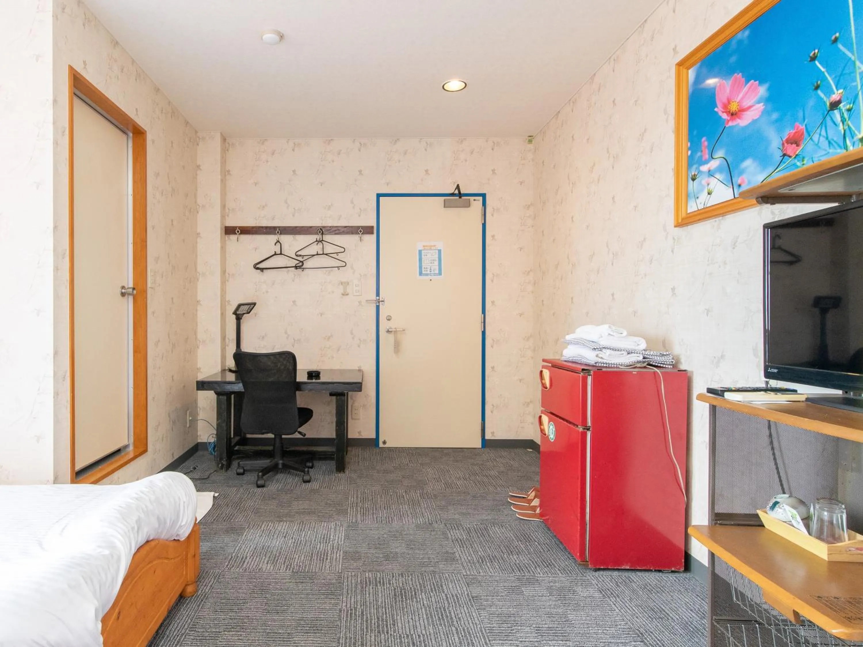 Photo of the whole room, Bed in Tabist Izumi Yusen Shukuhaku Center