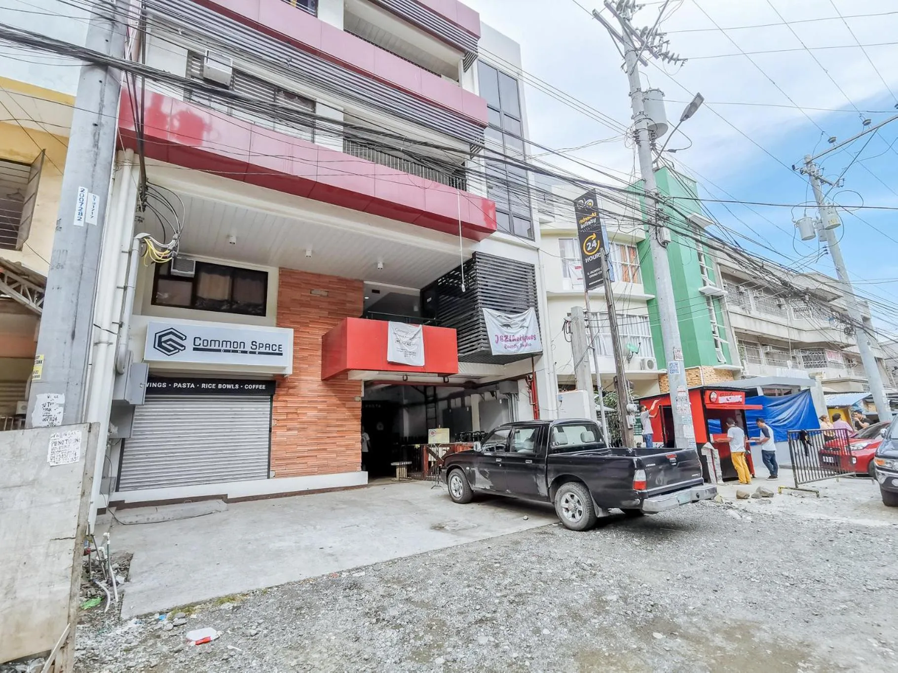 Facade/entrance in RedDoorz Plus near Ateneo de Davao