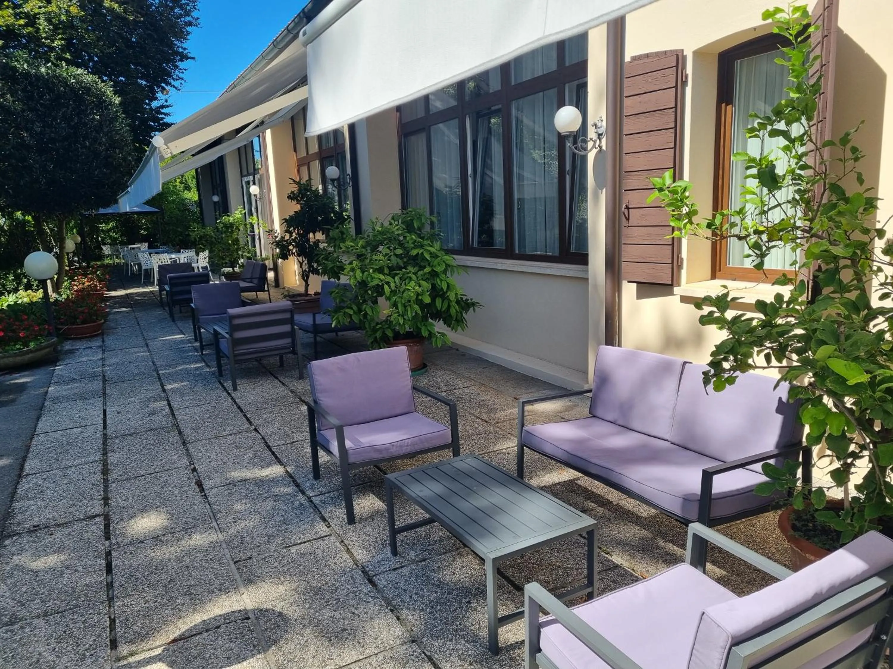 Property building in Hotel Piroga Padova