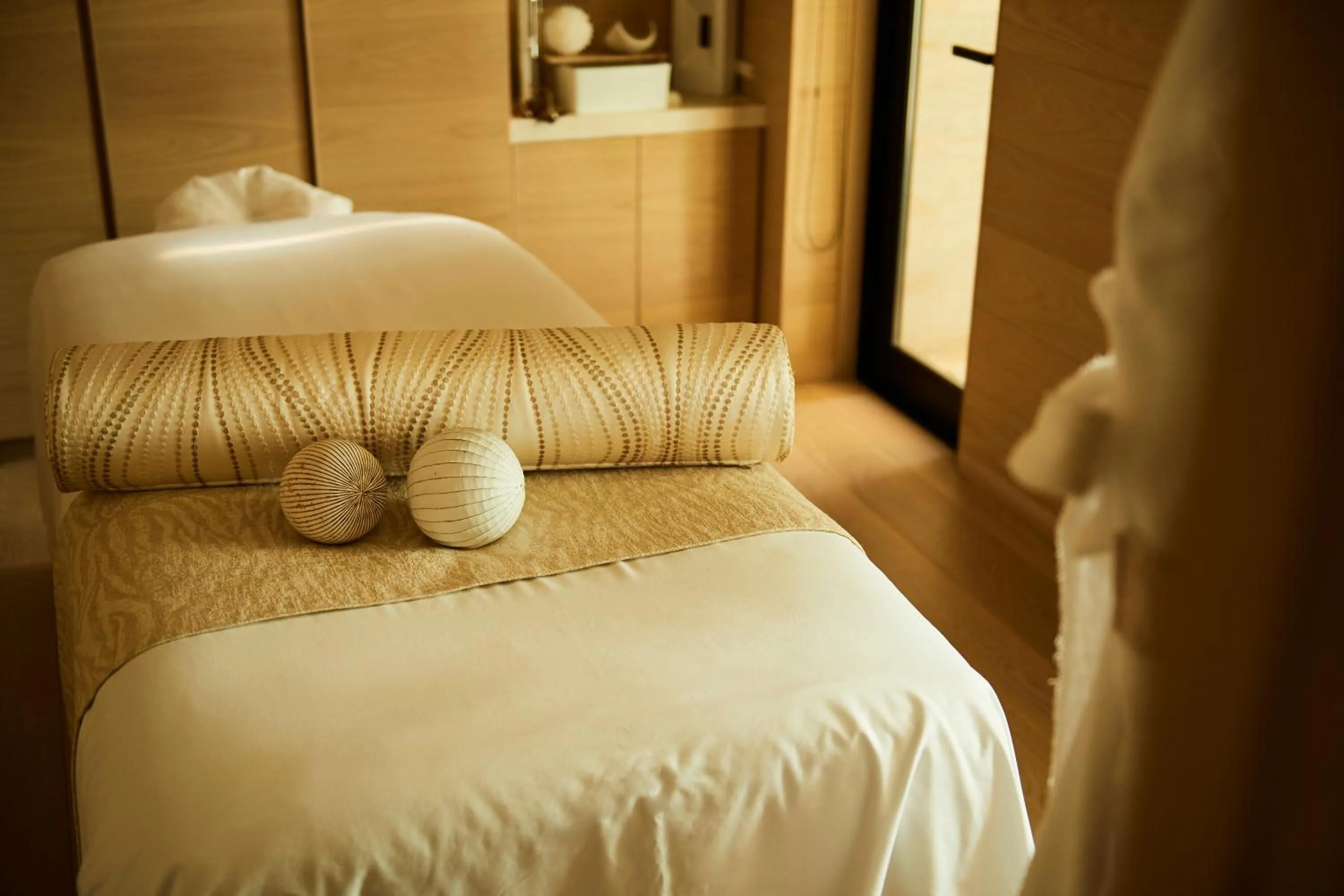 Spa and wellness centre/facilities, Bed in THE HIRAMATSU HOTELS & RESORTS KASHIKOJIMA