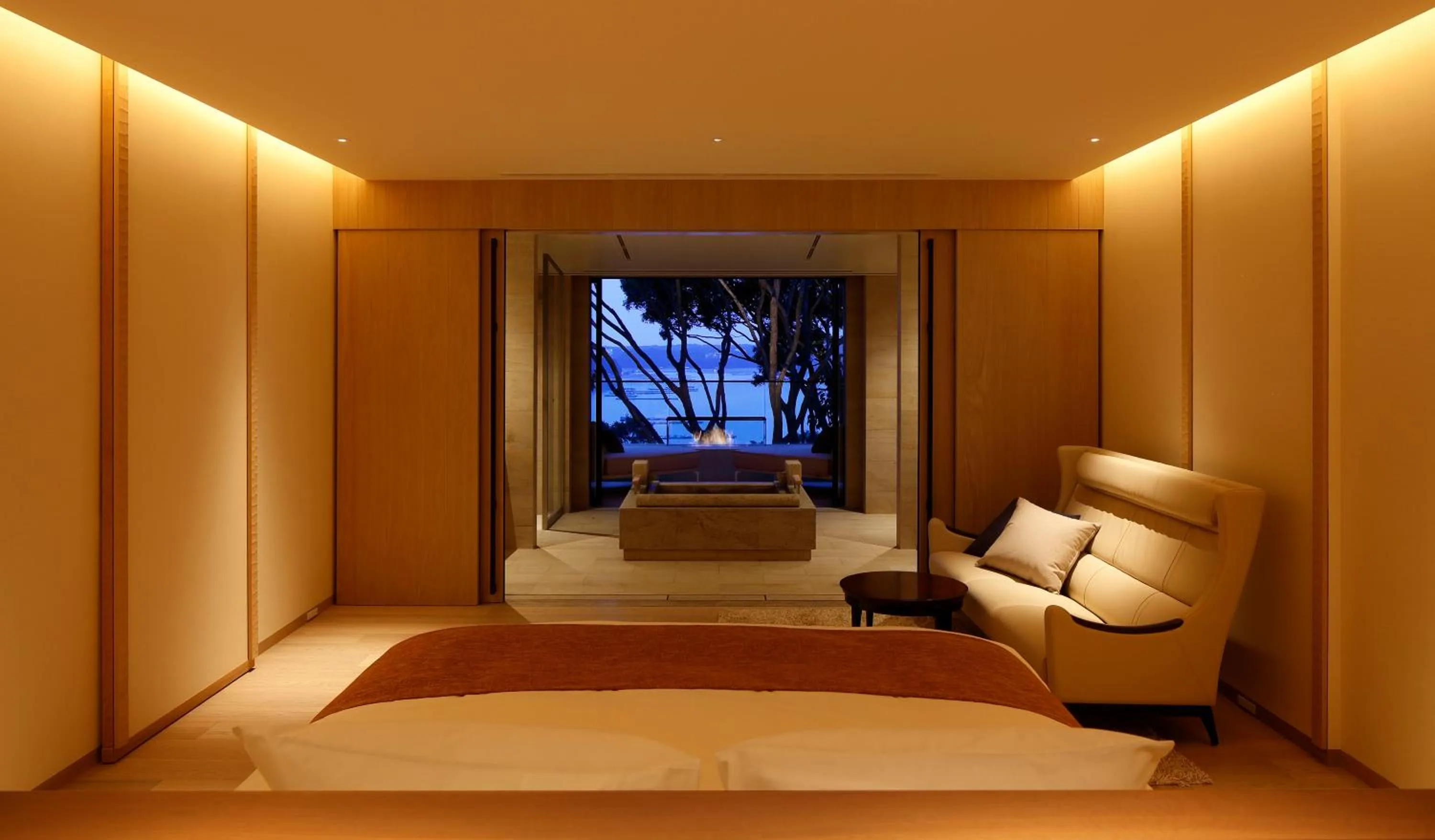 Hot Spring Bath, Bed in THE HIRAMATSU HOTELS & RESORTS KASHIKOJIMA