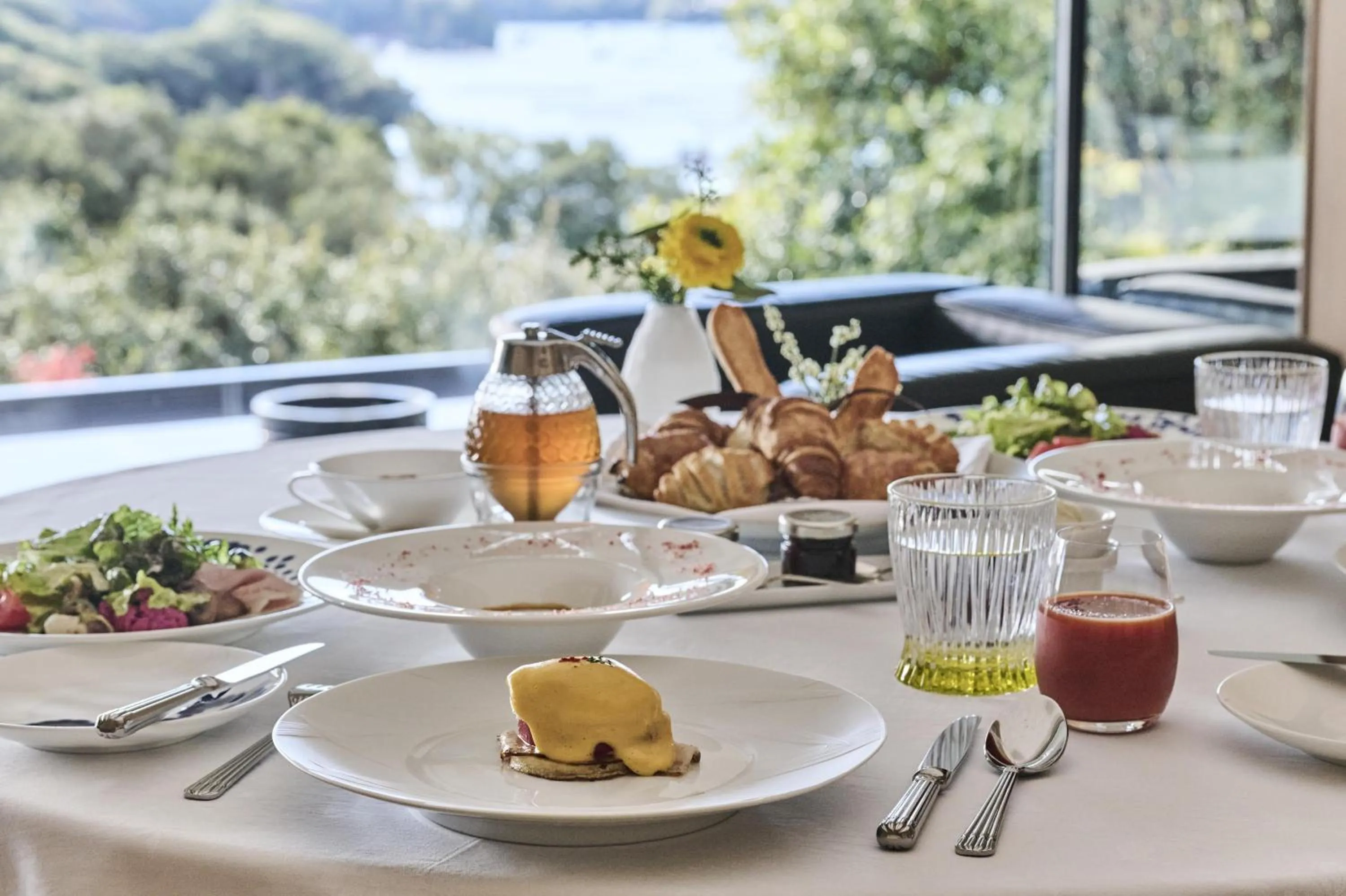 Restaurant/places to eat in THE HIRAMATSU HOTELS & RESORTS KASHIKOJIMA