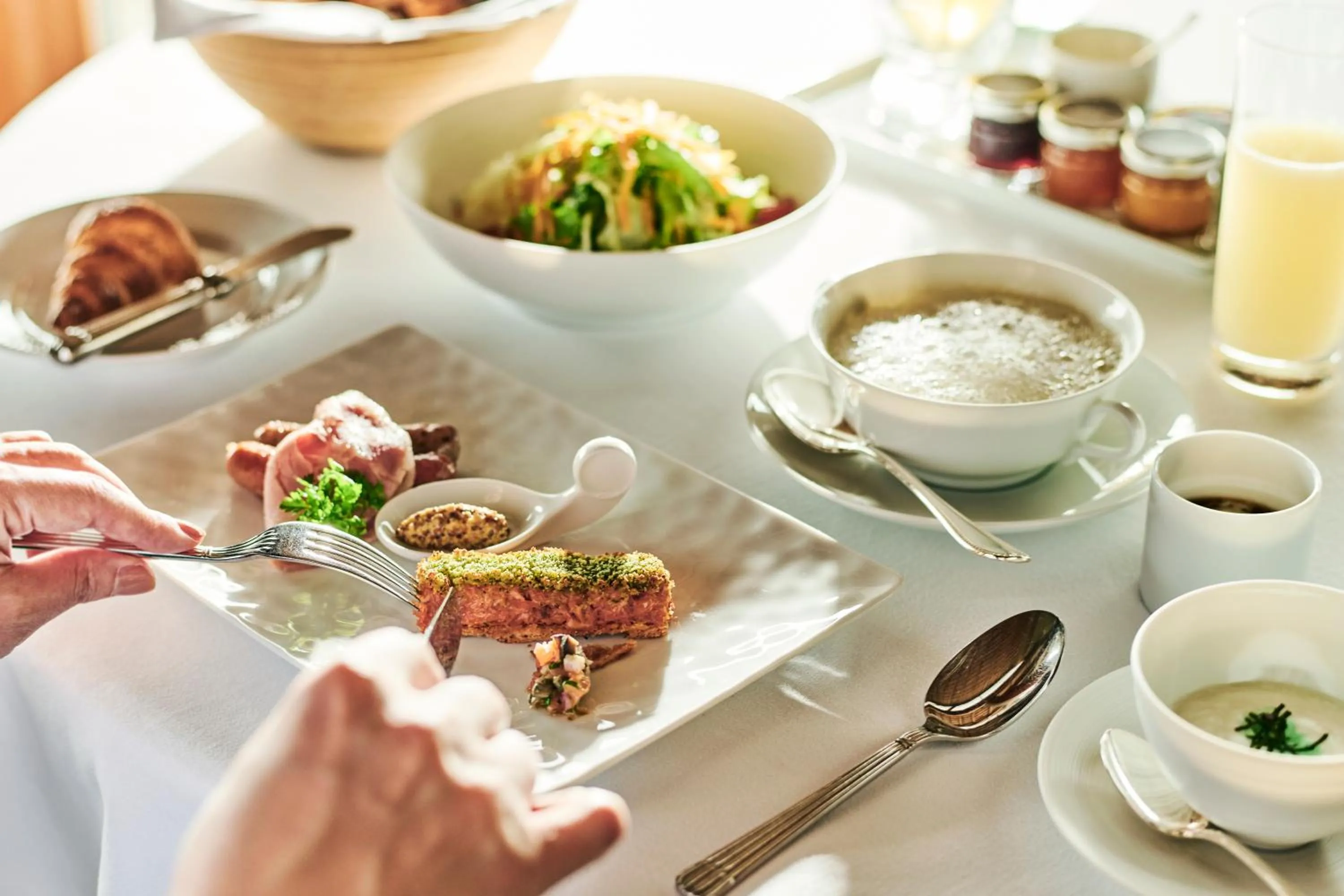 Breakfast in THE HIRAMATSU HOTELS & RESORTS ATAMI