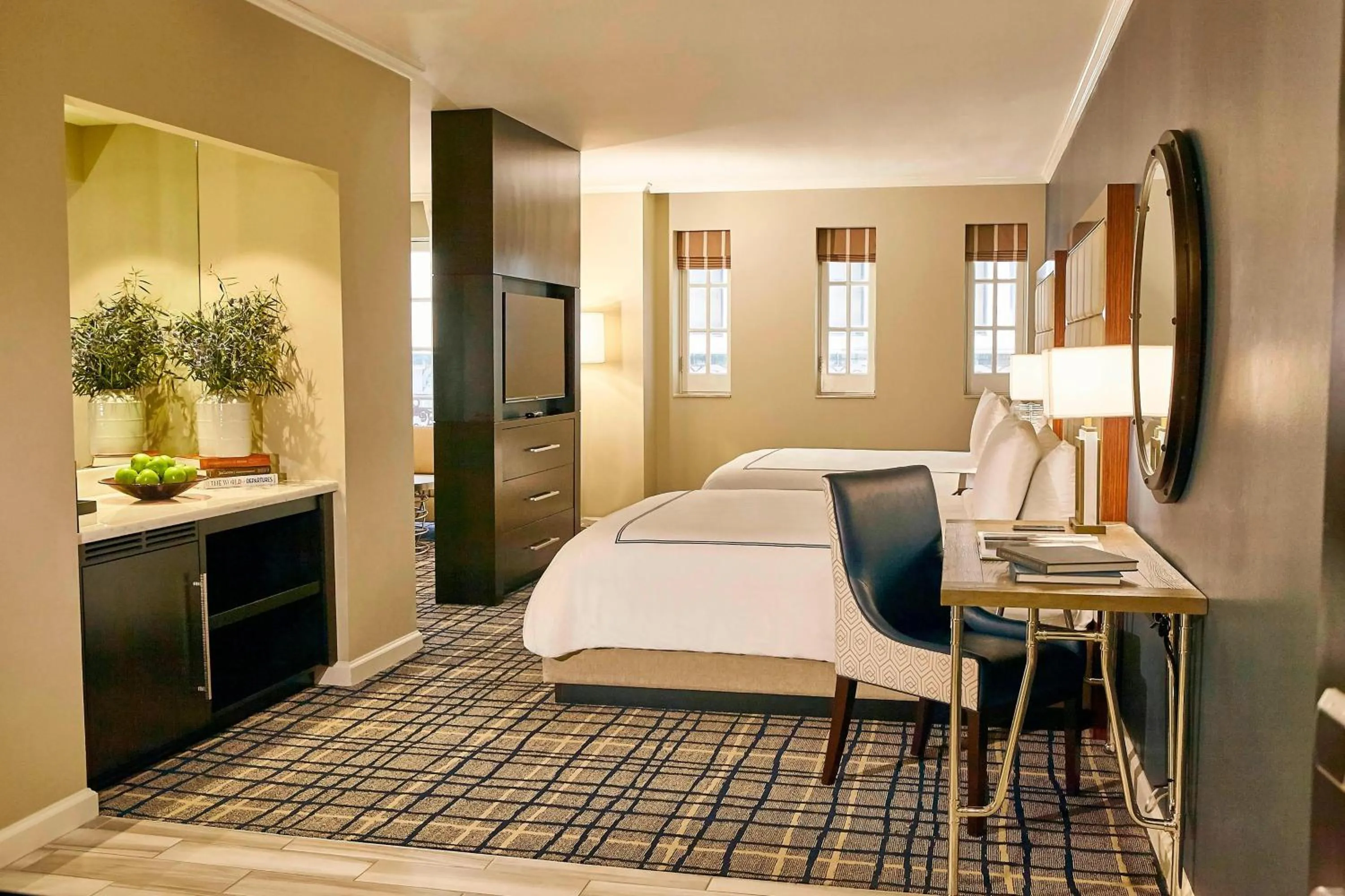 Photo of the whole room, Bed in The Adolphus, Autograph Collection