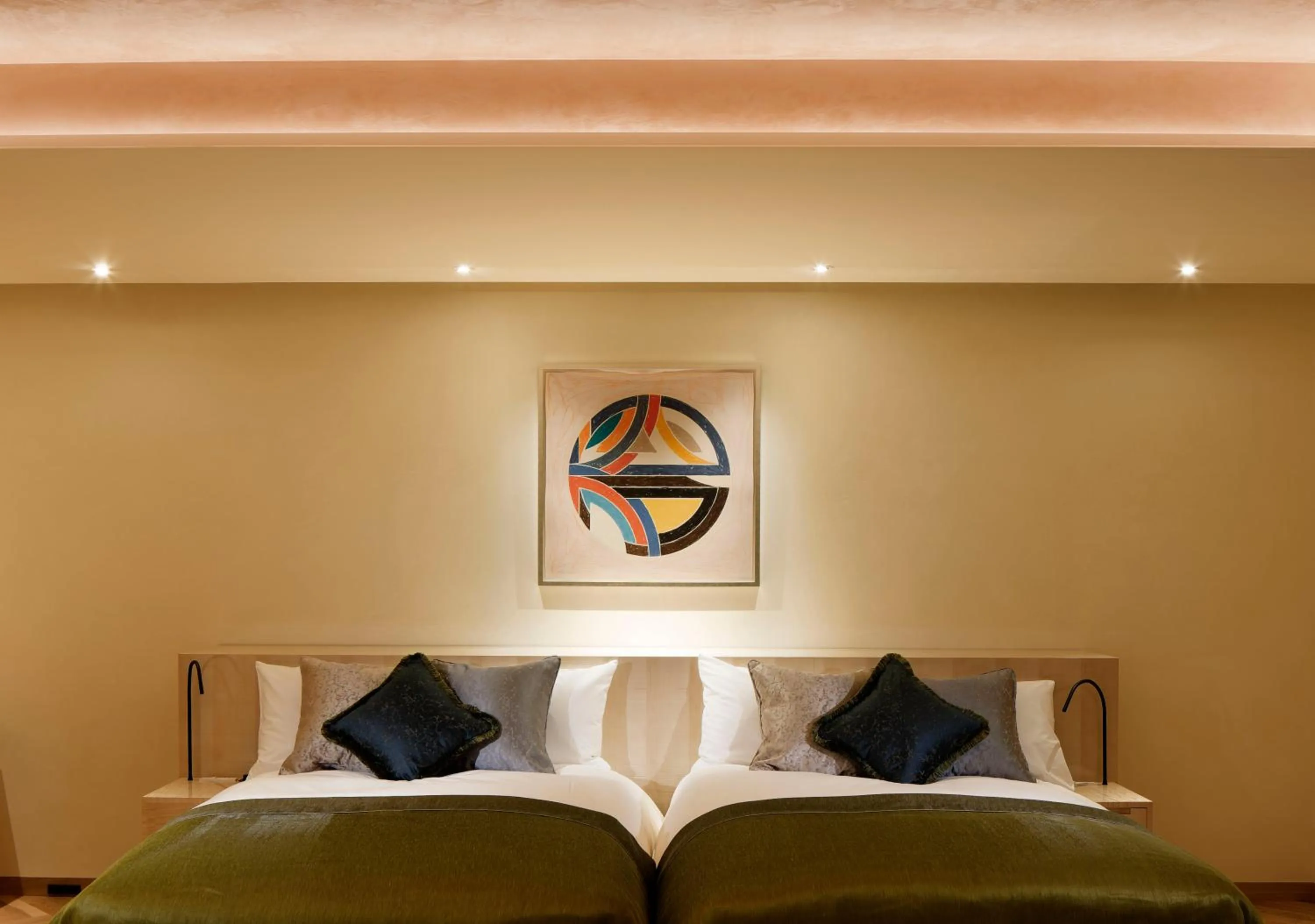 Bed in THE HIRAMATSU HOTELS & RESORTS SENGOKUHARA HAKONE