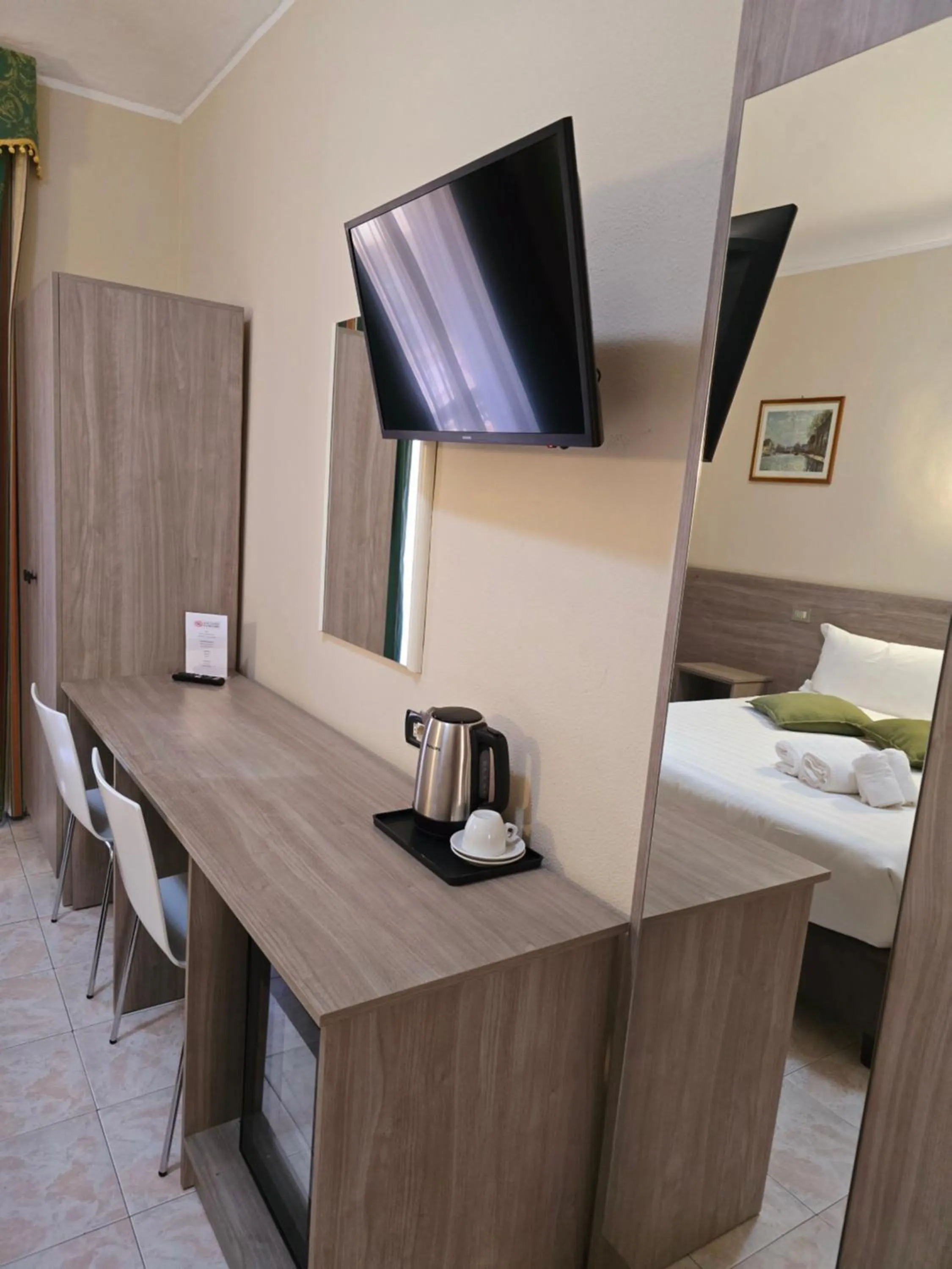 Bedroom, Bed in Hotel Romano