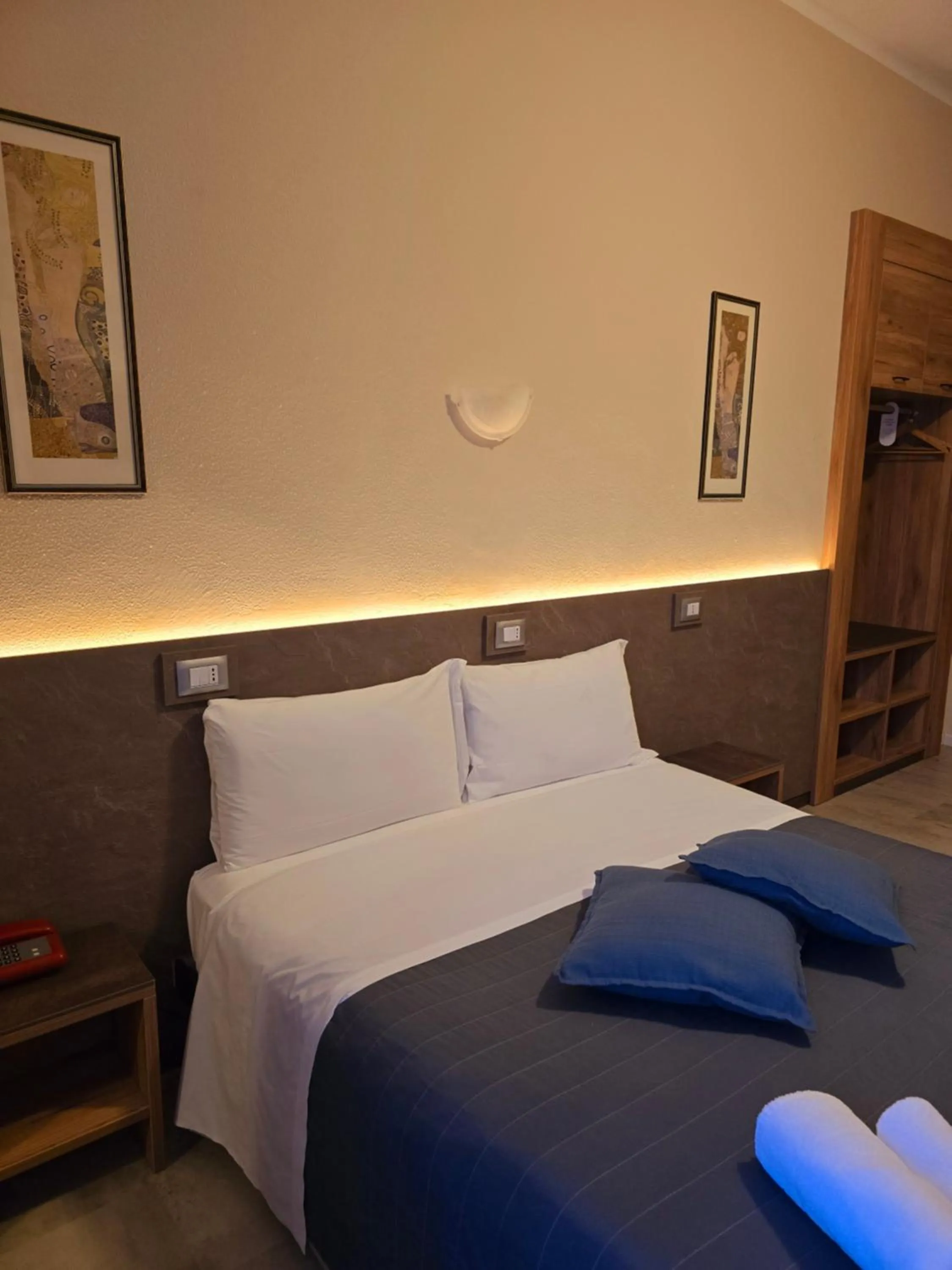 Bedroom, Bed in Hotel Romano