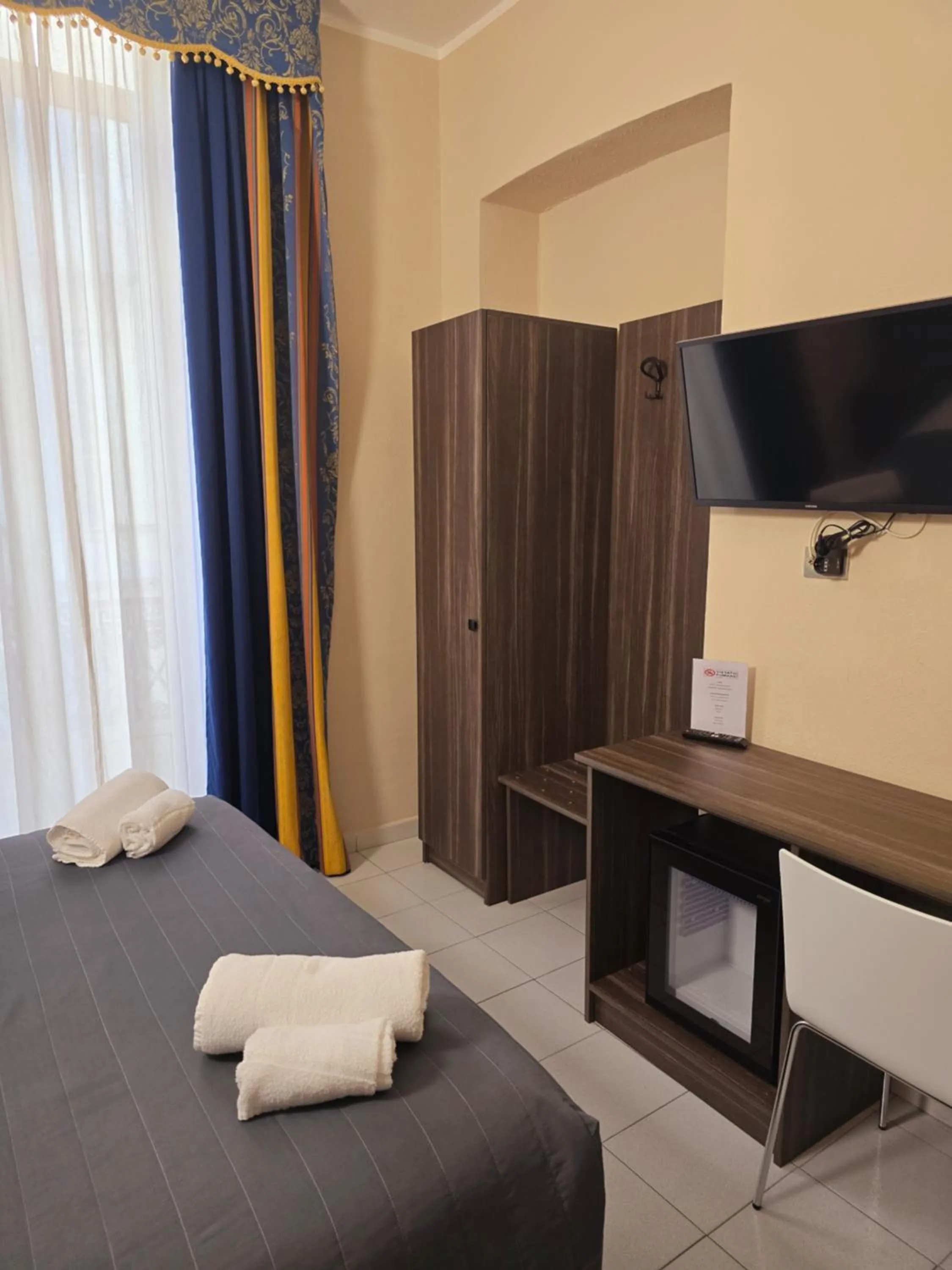 Bedroom, Bed in Hotel Romano