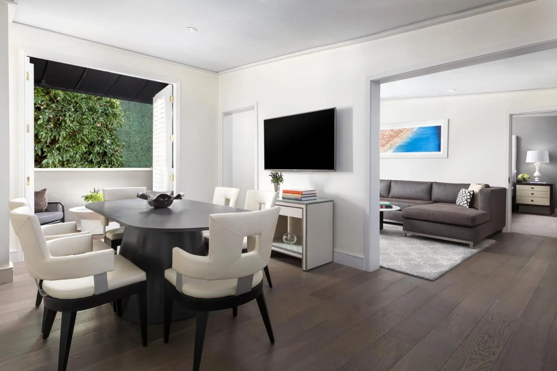 Communal lounge/ TV room in Mosaic Hotel Beverly Hills