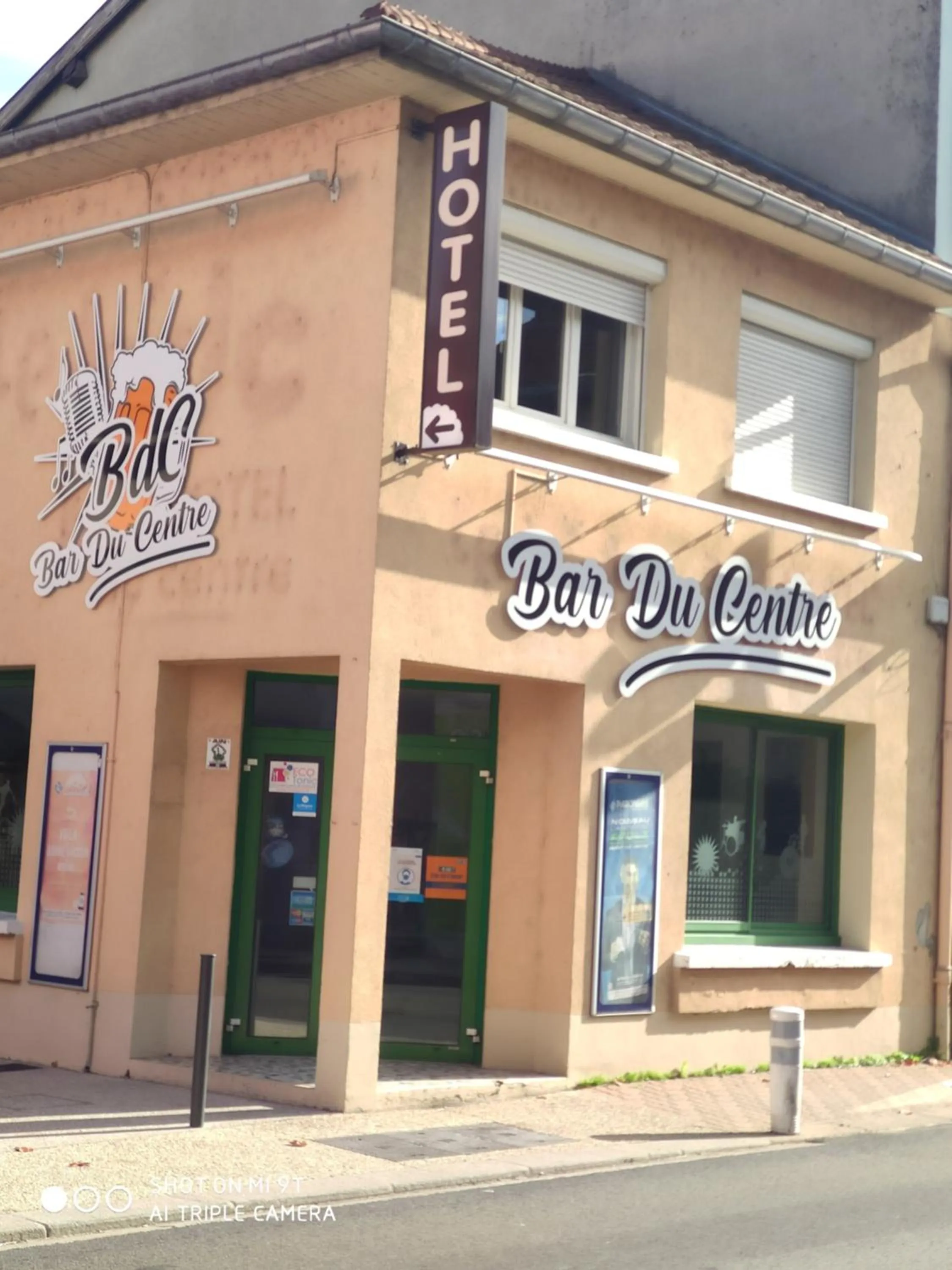Property building in BAR HOTEL DU CENTRE (BDC)
