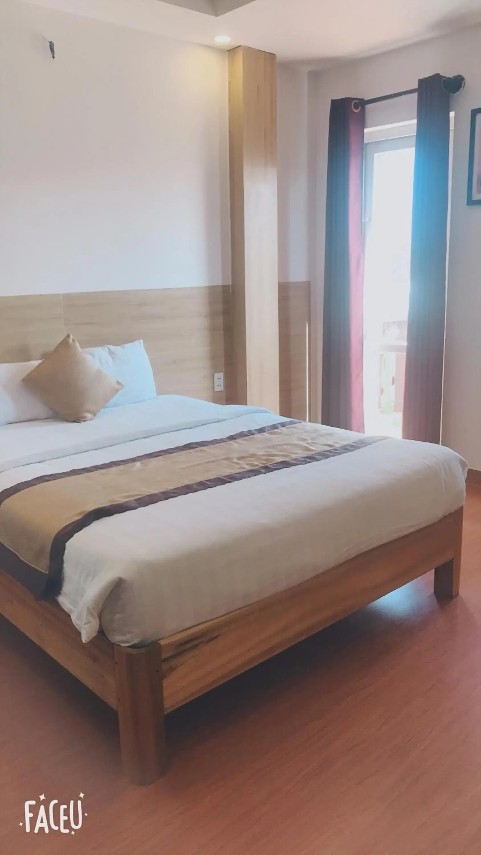 Double Room with Pool View - single occupancy in Hong Thien 1 Hotel Double Room with Pool View - single occupancy in Hong Thien 1 Hotel