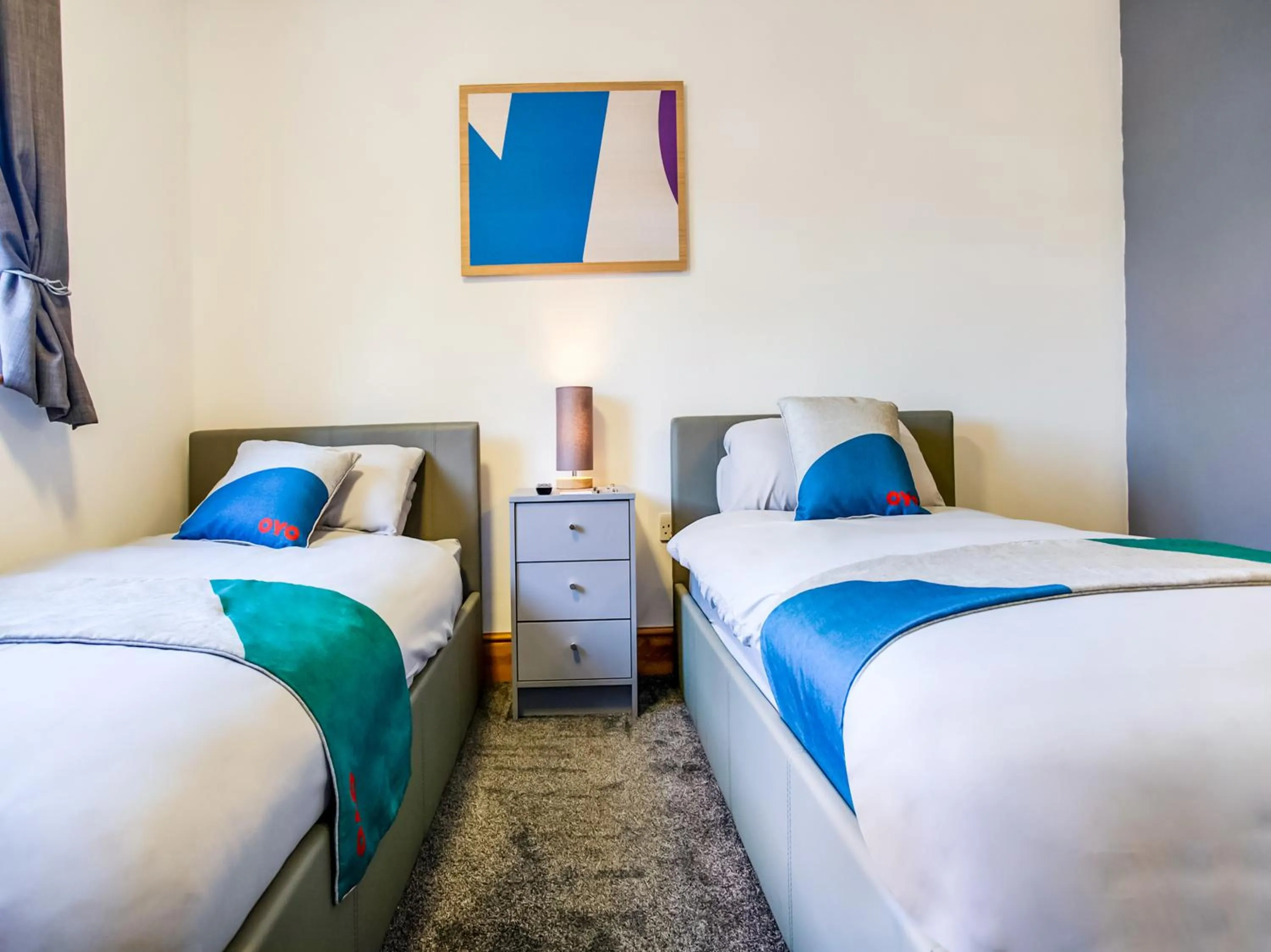 Standard Twin Room in OYO Hotel Clamart