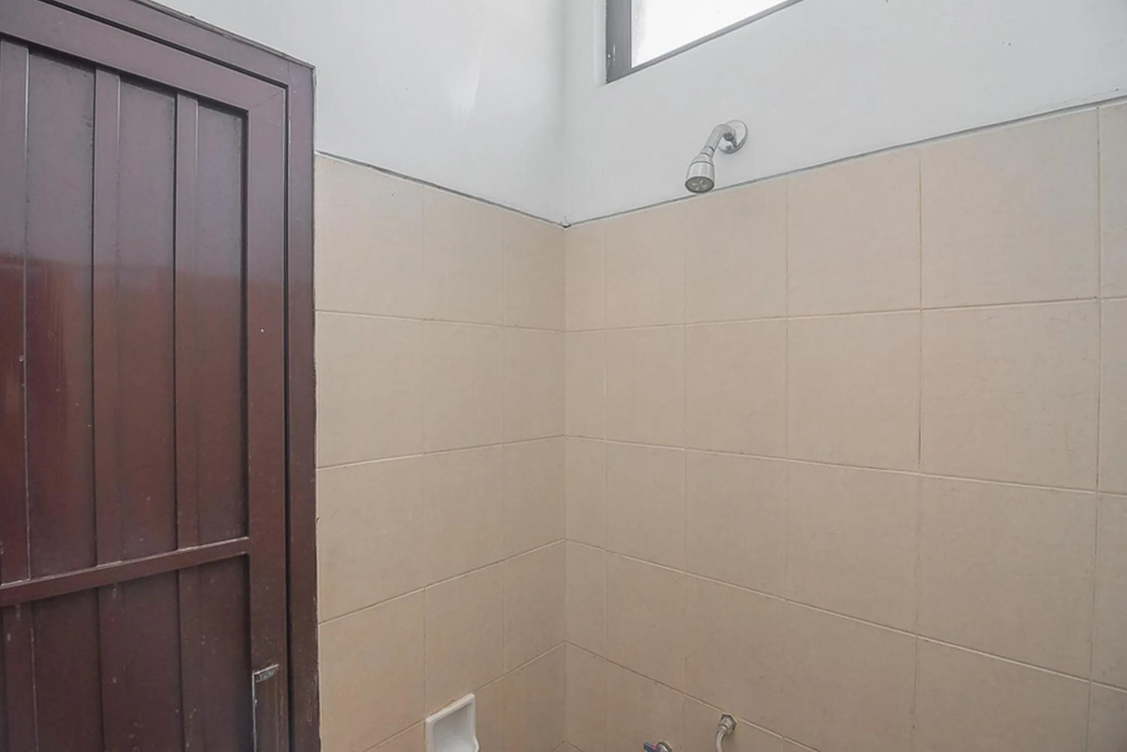 Bathroom in RedDoorz Plus near RSUD Majalengka