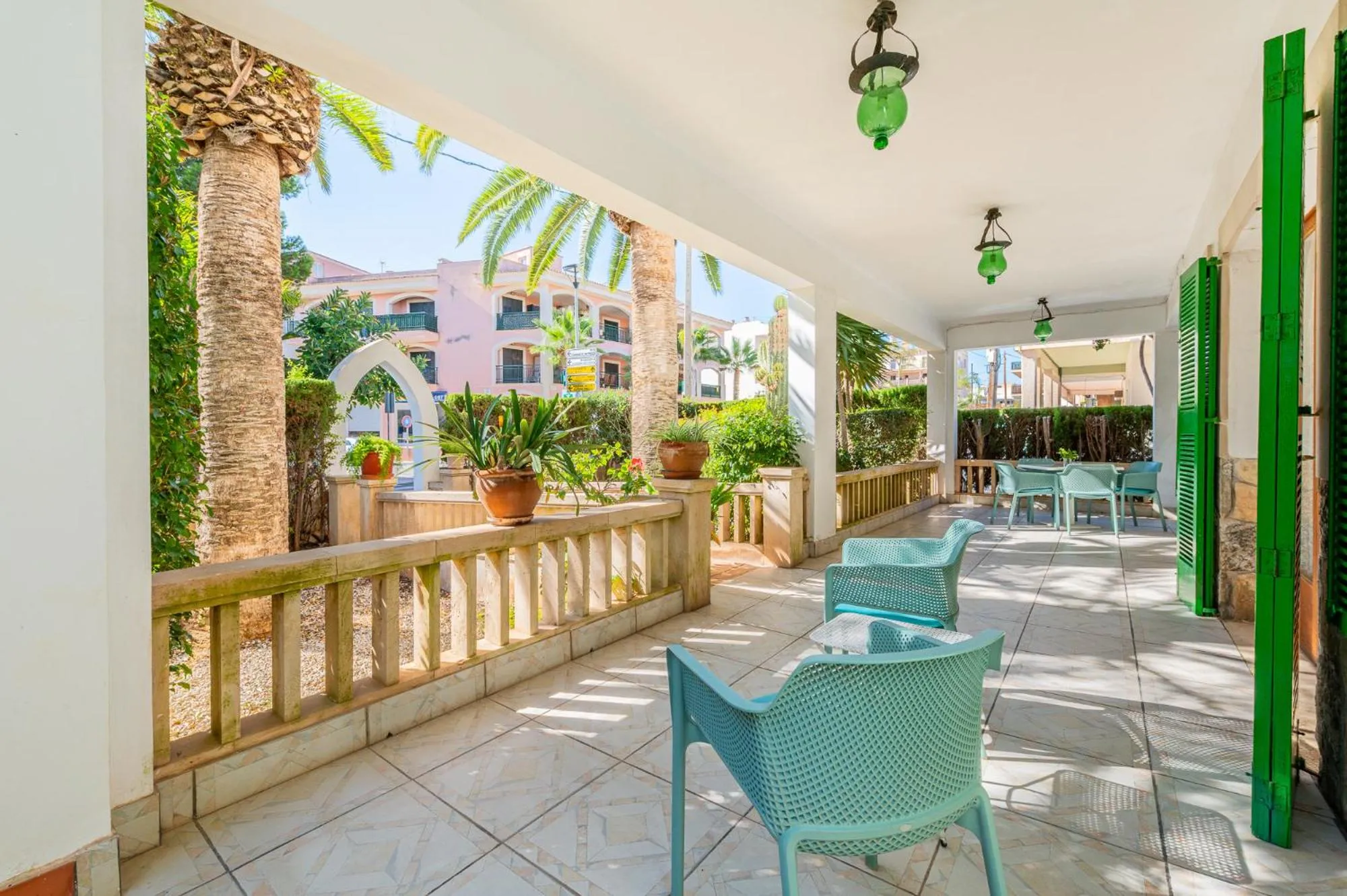 Day in Hotel Martorell by MHR