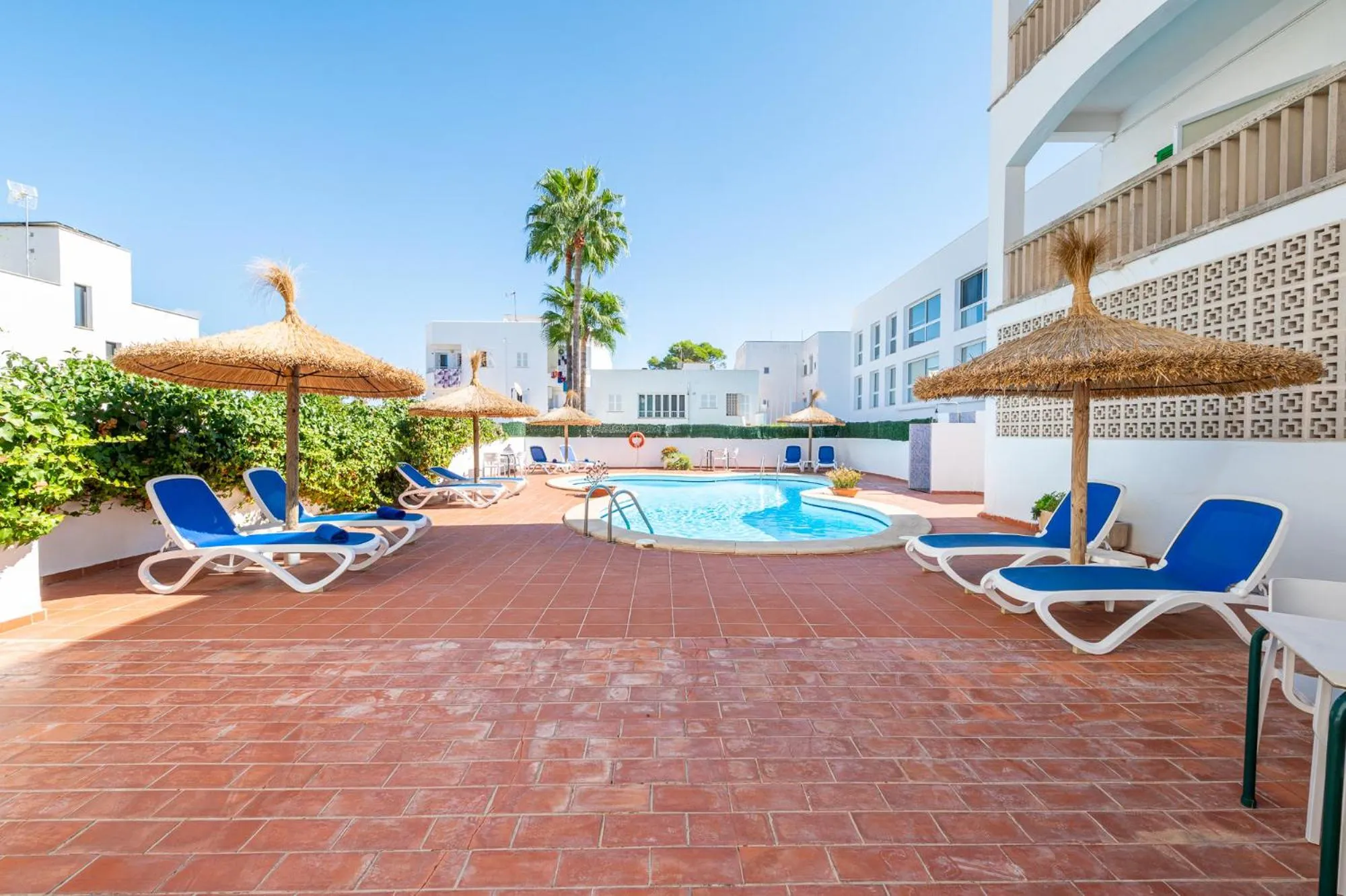 Property building in Hotel Martorell by MHR