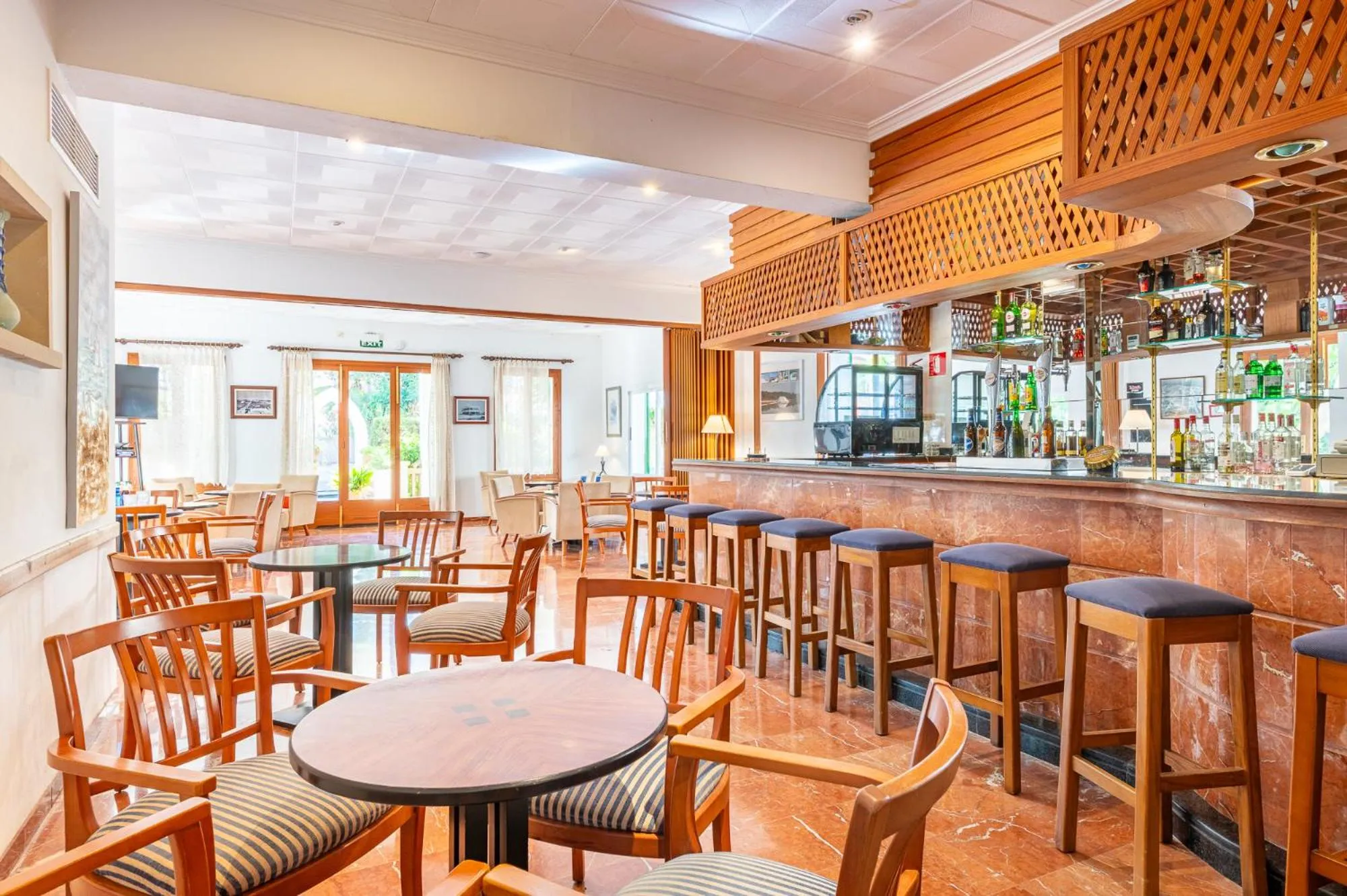 Restaurant/places to eat in Hotel Martorell by MHR