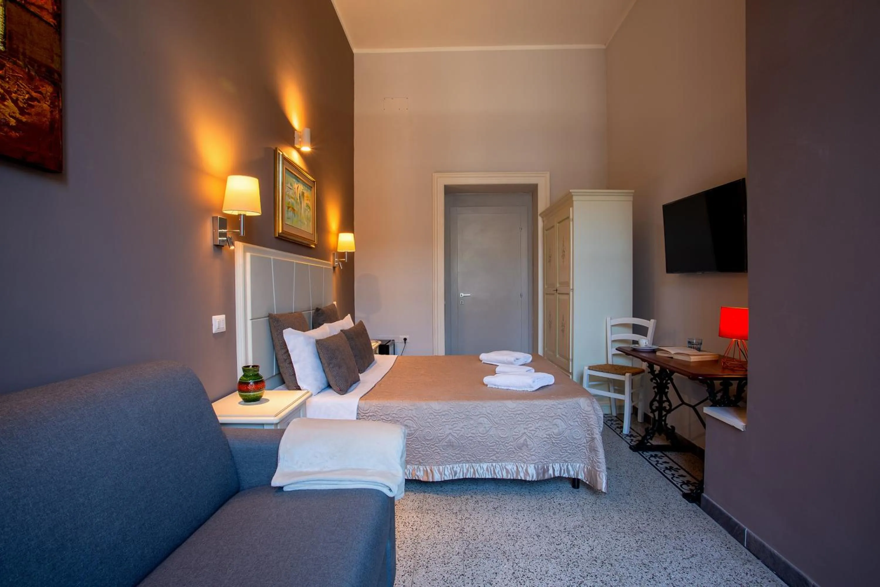 TV and multimedia, Bed in Marlin Rooms