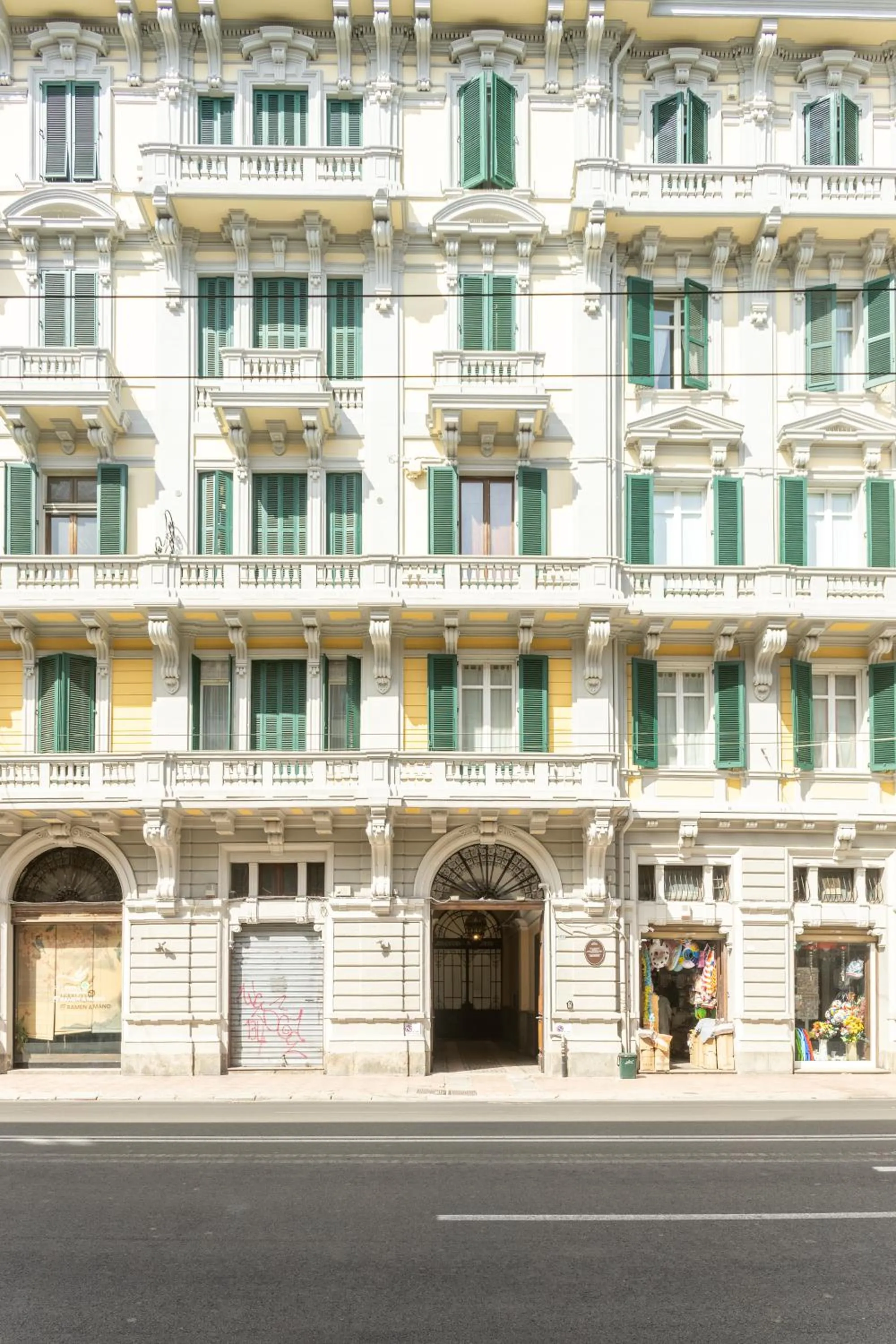 Property building in Marlin Rooms