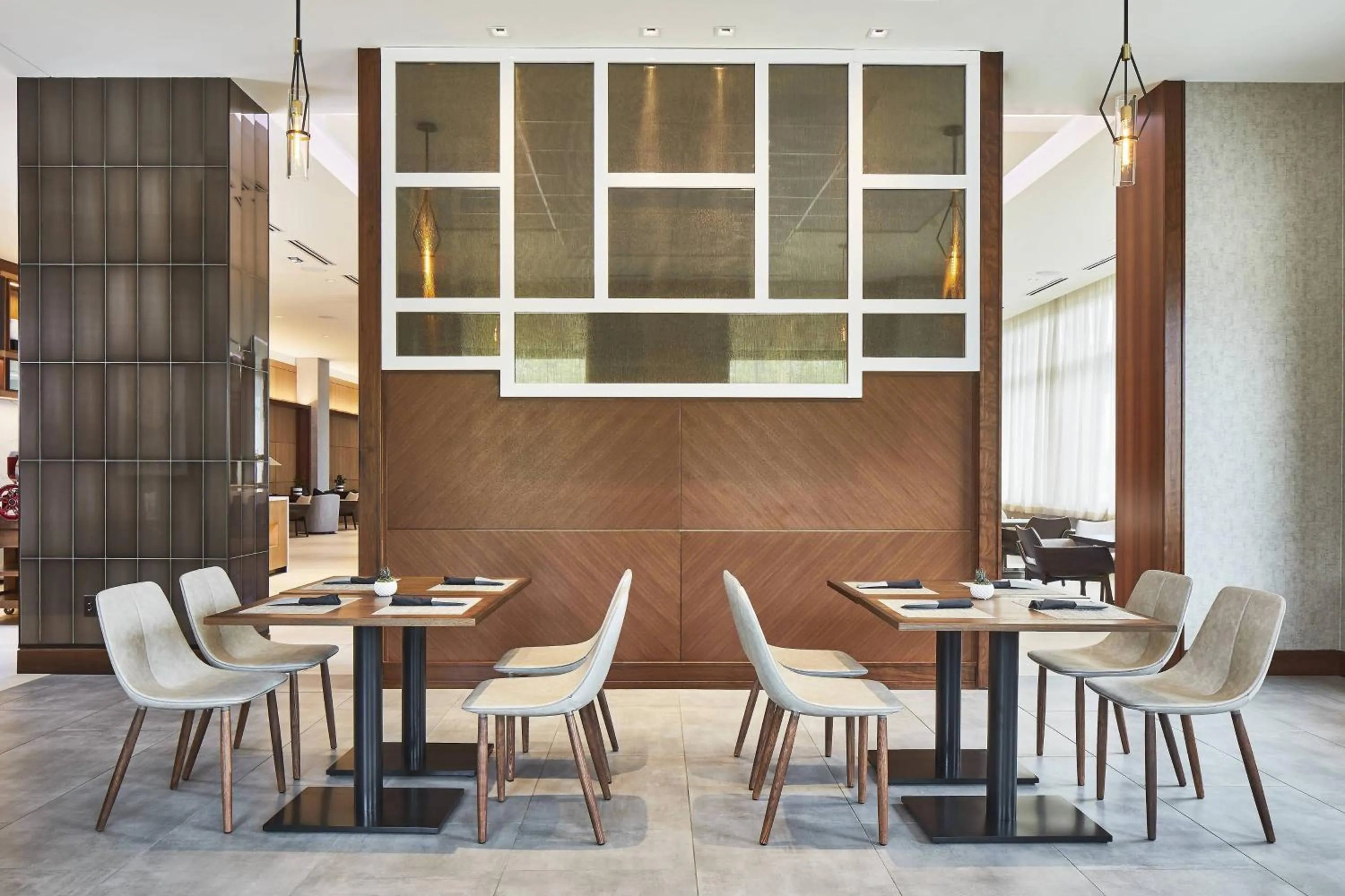 Kitchen or kitchenette in AC Hotel by Marriott Atlanta Airport Gateway