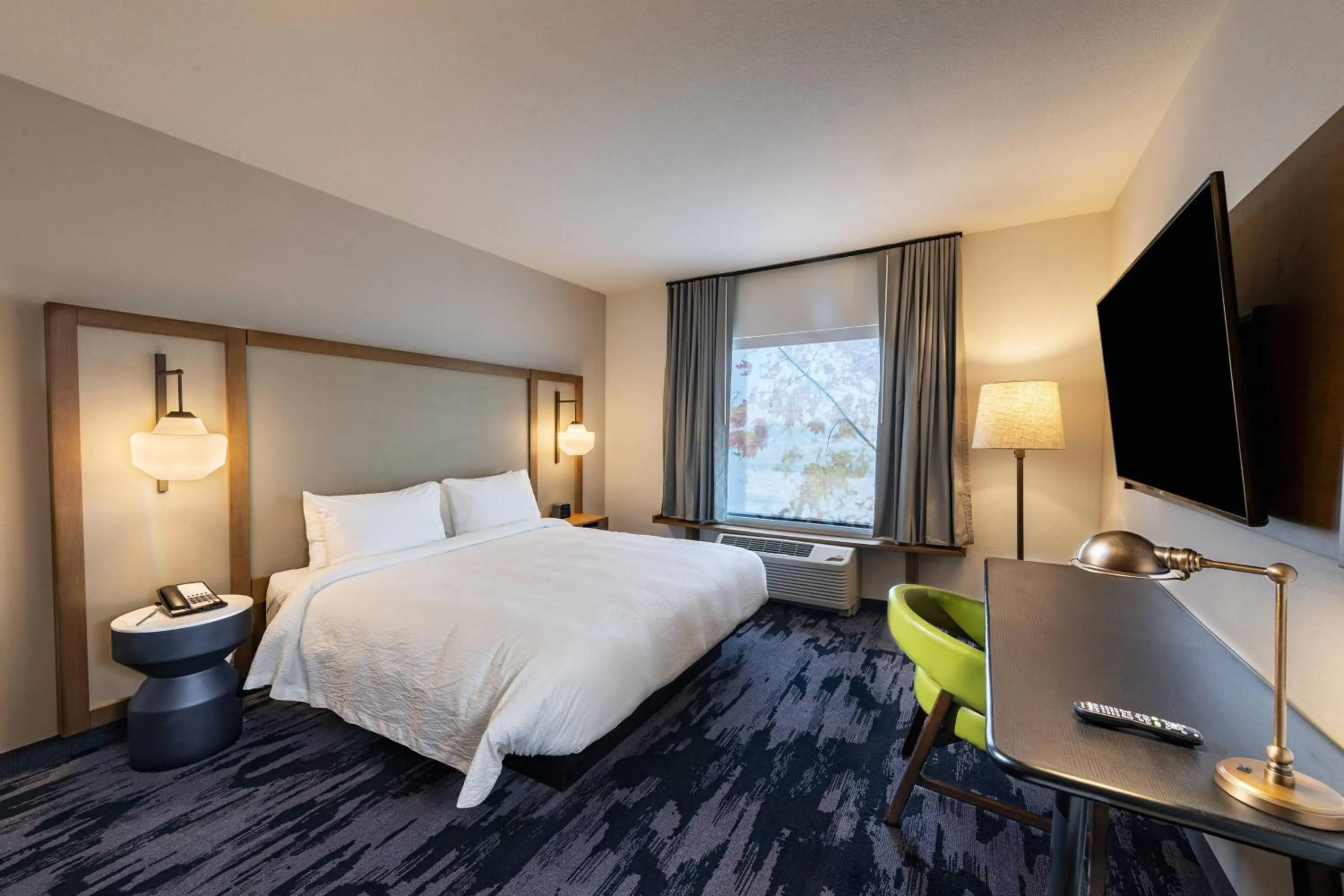 Photo of the whole room, Bed in Fairfield Inn & Suites by Marriott Phoenix West/Tolleson