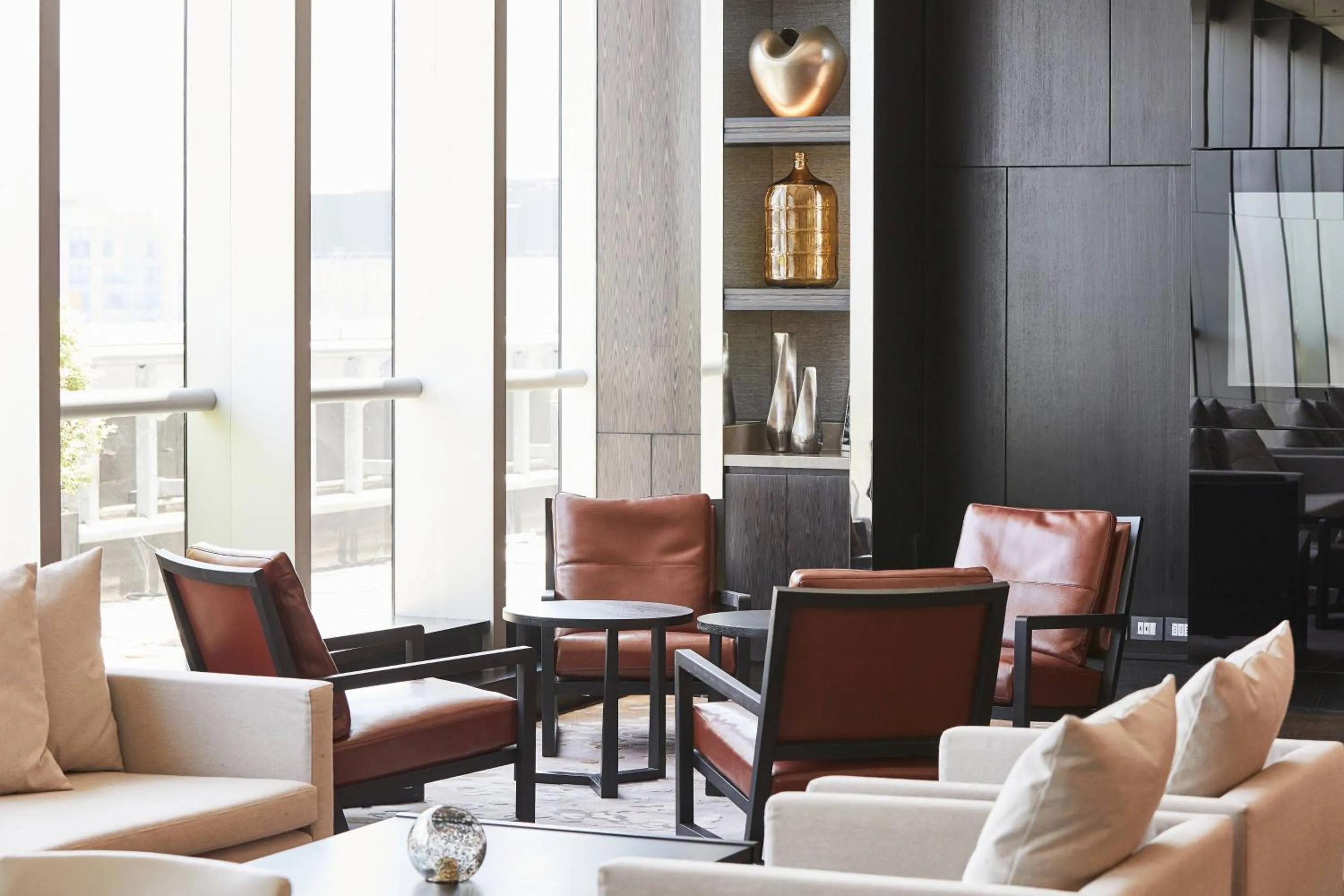 Lounge or bar in AC Hotel by Marriott Santiago Cenco Costanera