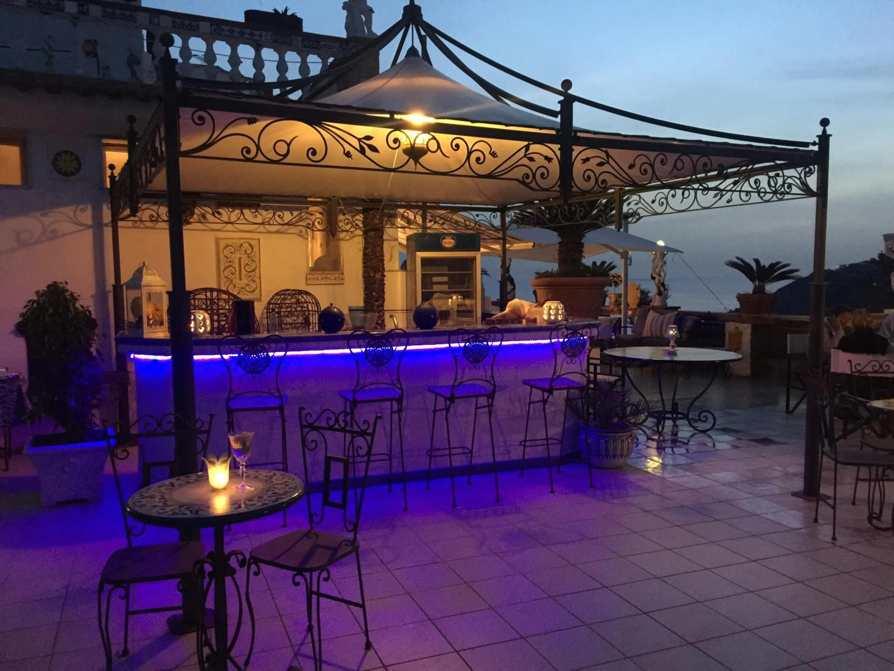 Lounge or bar in Villa Neptunus