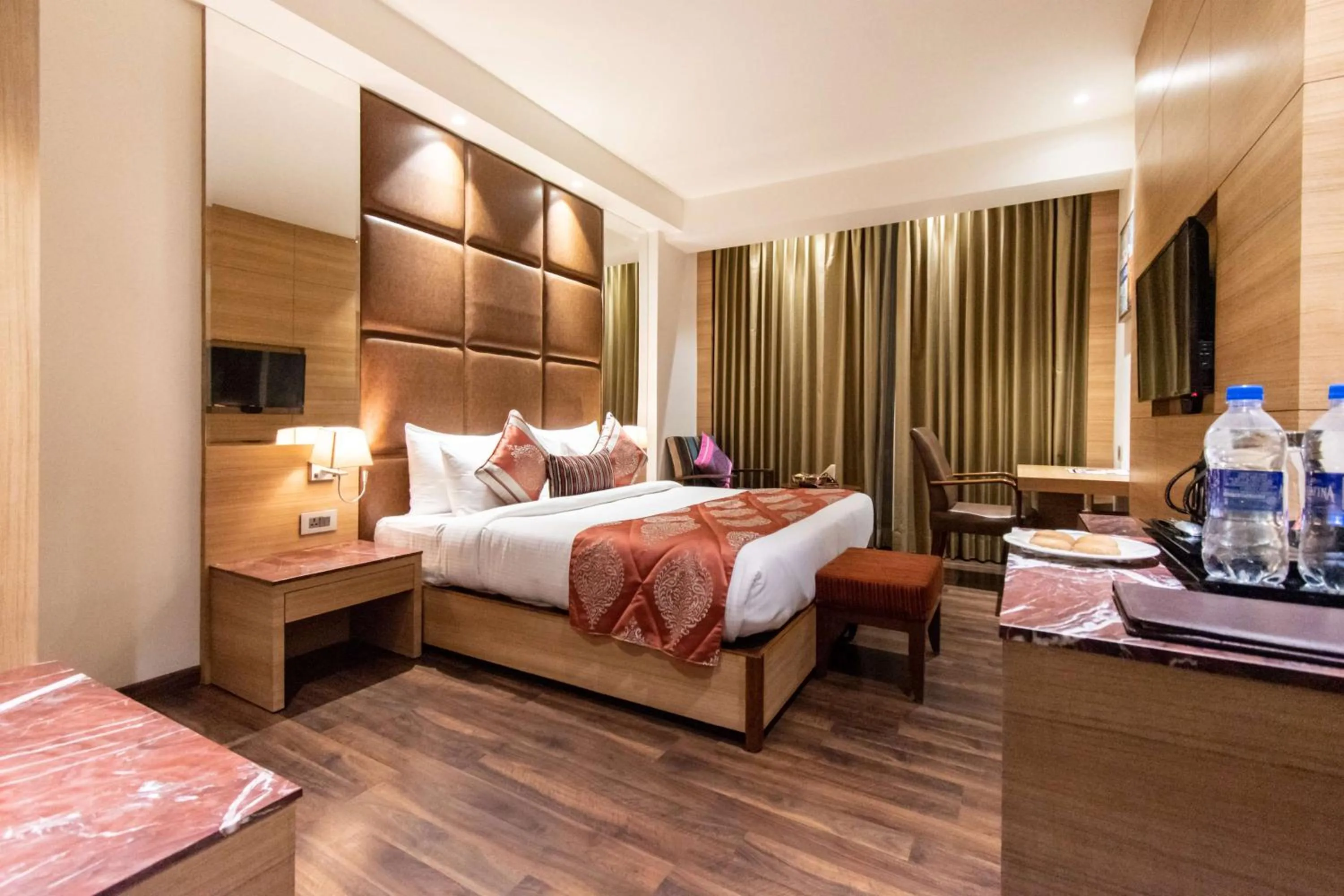 Bedroom, Bed in Best Western La Vista Pathankot
