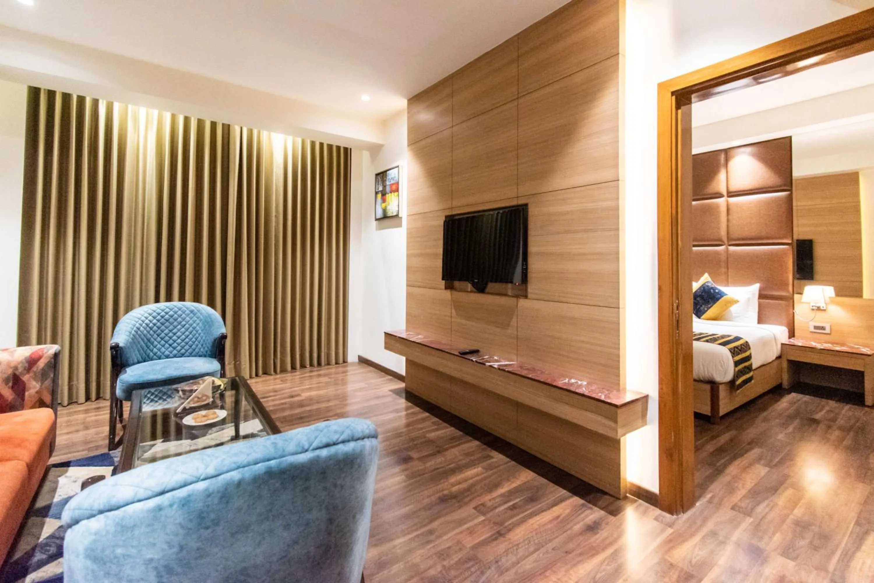 Photo of the whole room, Bed in Best Western La Vista Pathankot