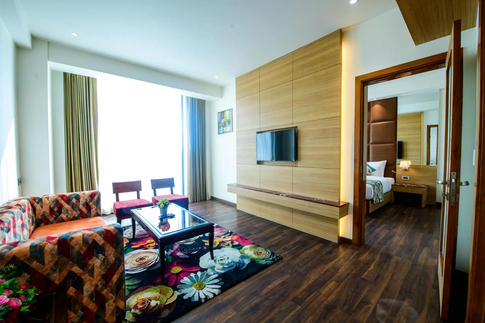 Communal lounge/ TV room, Bed in Best Western La Vista Pathankot