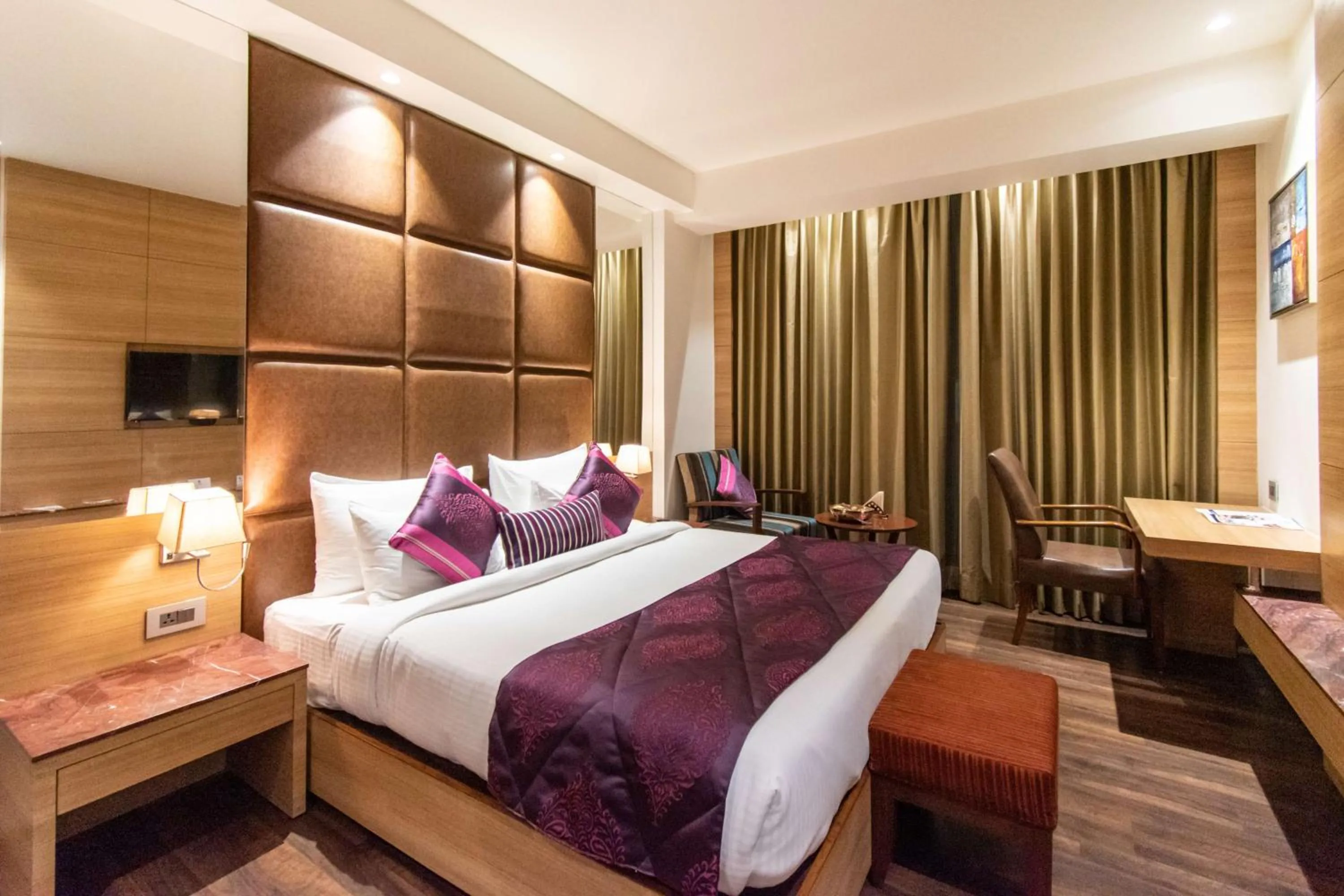 Bedroom, Bed in Best Western La Vista Pathankot