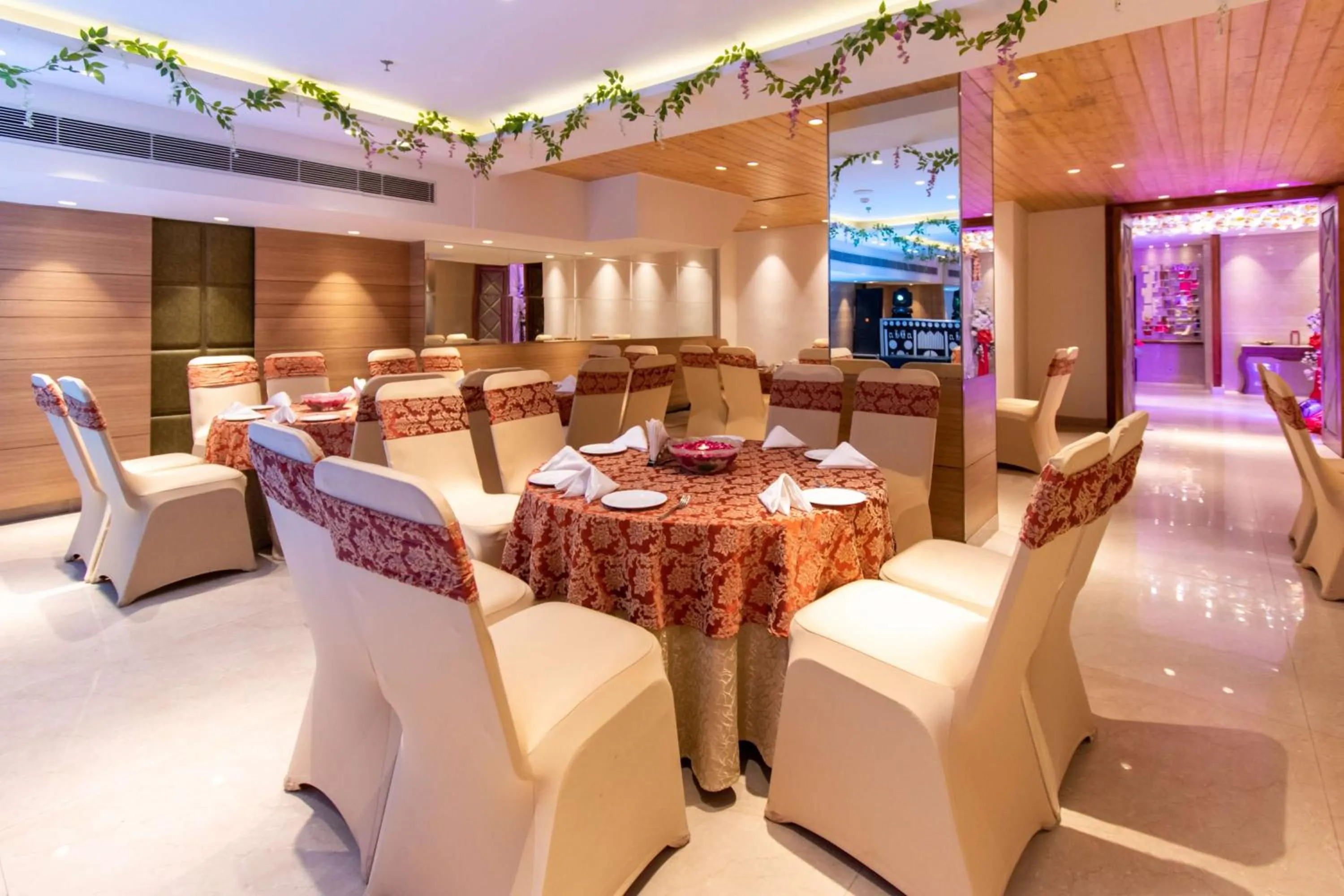 Meeting/conference room in Best Western La Vista Pathankot