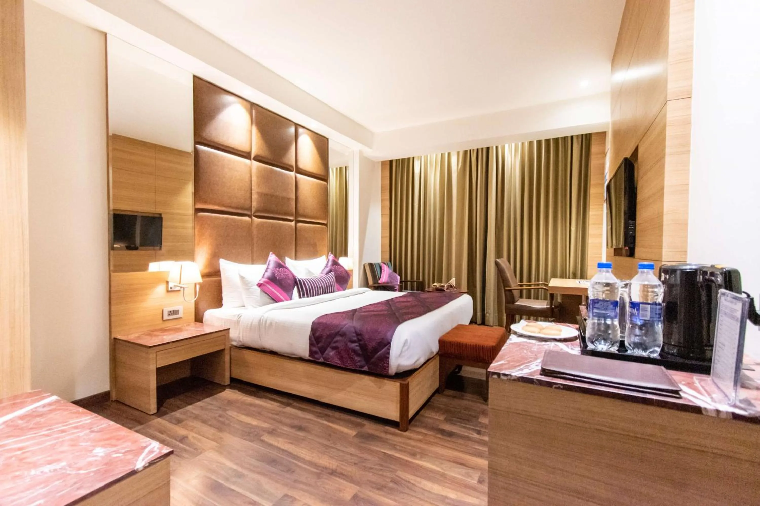 Bedroom, Bed in Best Western La Vista Pathankot