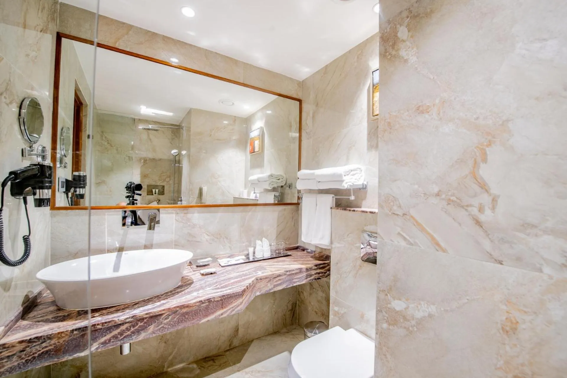 Bathroom in Best Western La Vista Pathankot