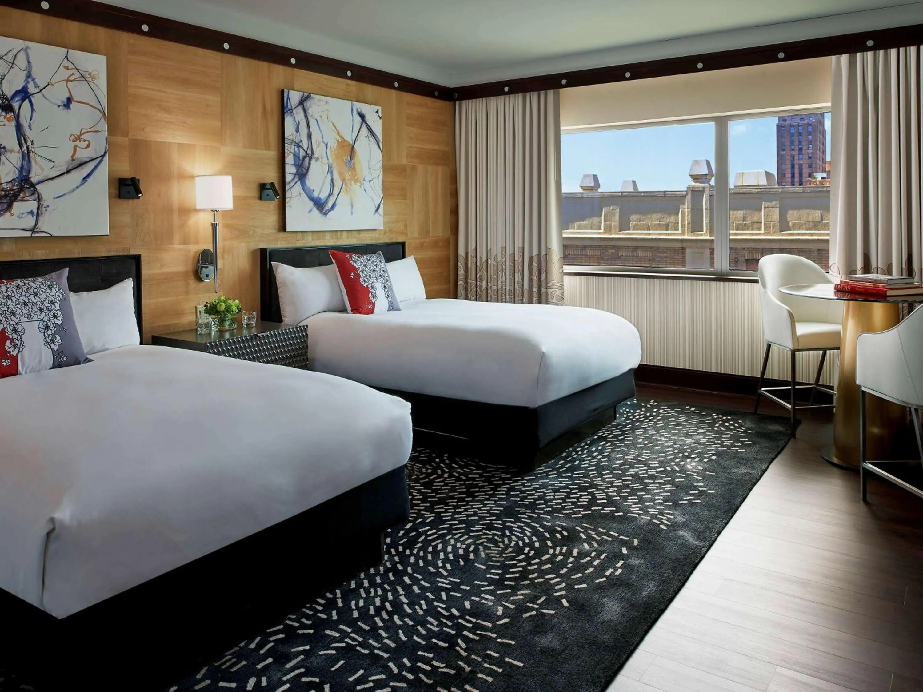 Luxury Double Room with Two Double Beds and Roll-In Shower - Mobility Accessible in Sofitel Philadelphia at Rittenhouse Square