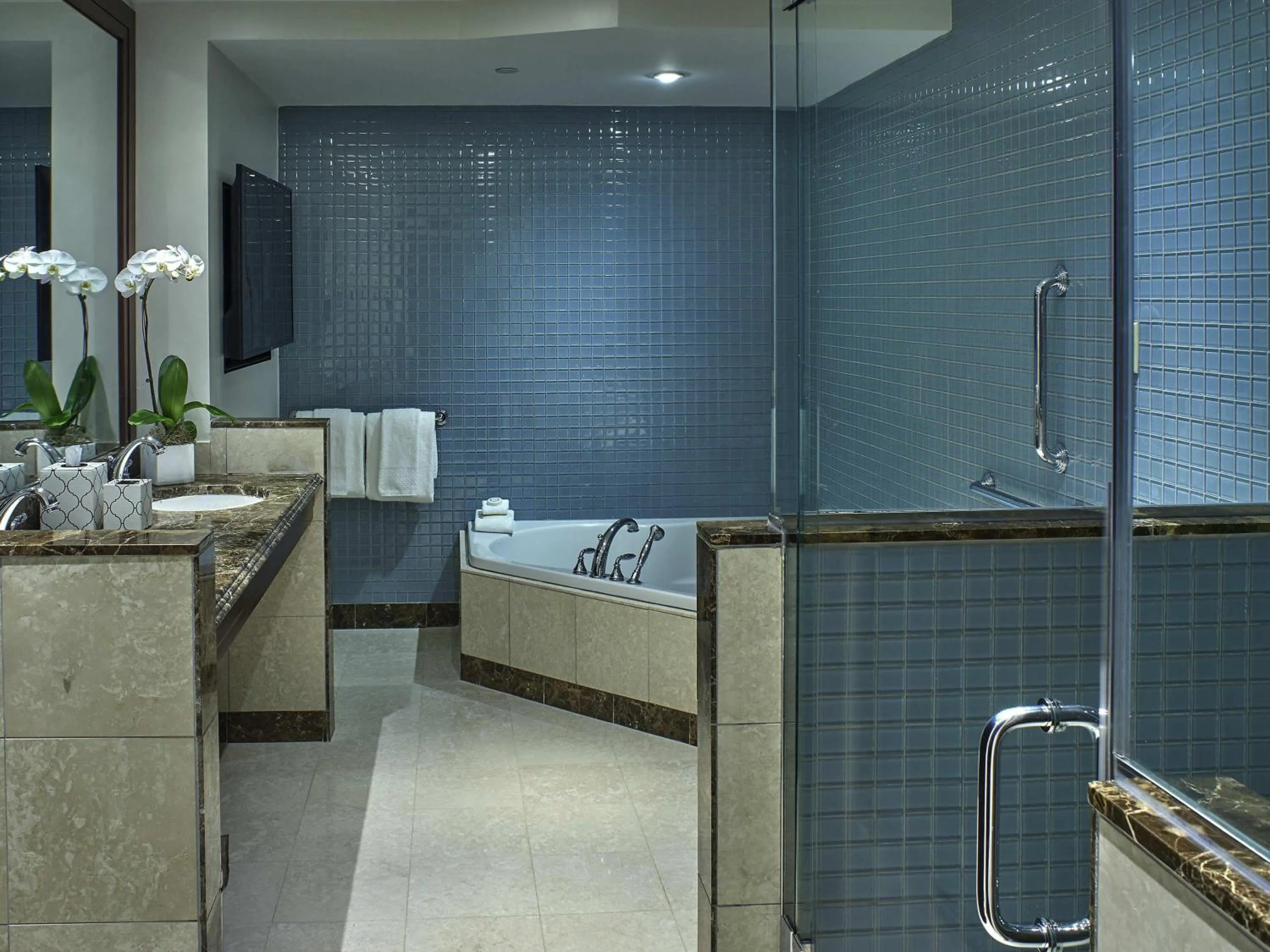 Bedroom in Sofitel Philadelphia at Rittenhouse Square