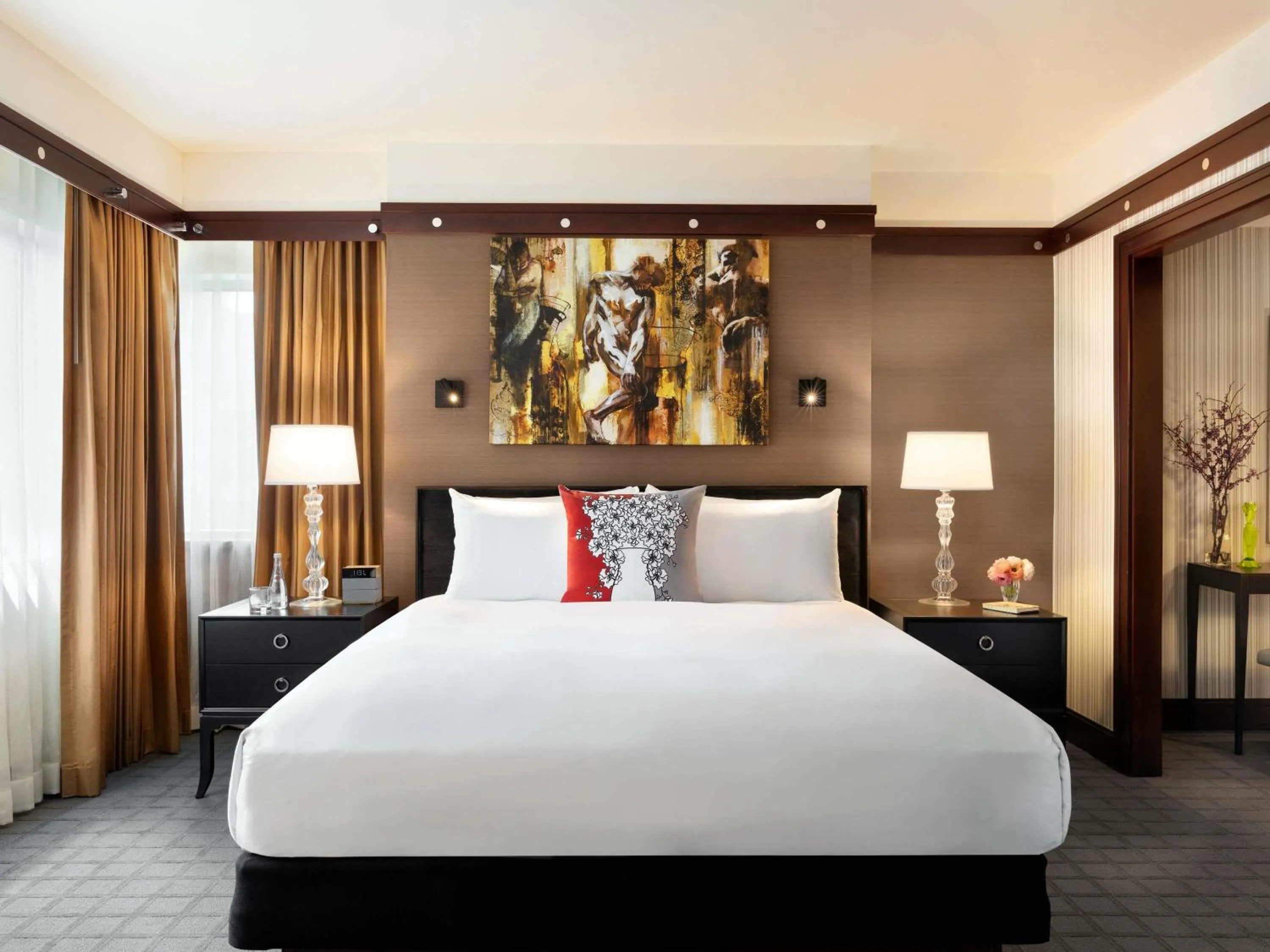 Bedroom, Bed in Sofitel Philadelphia at Rittenhouse Square