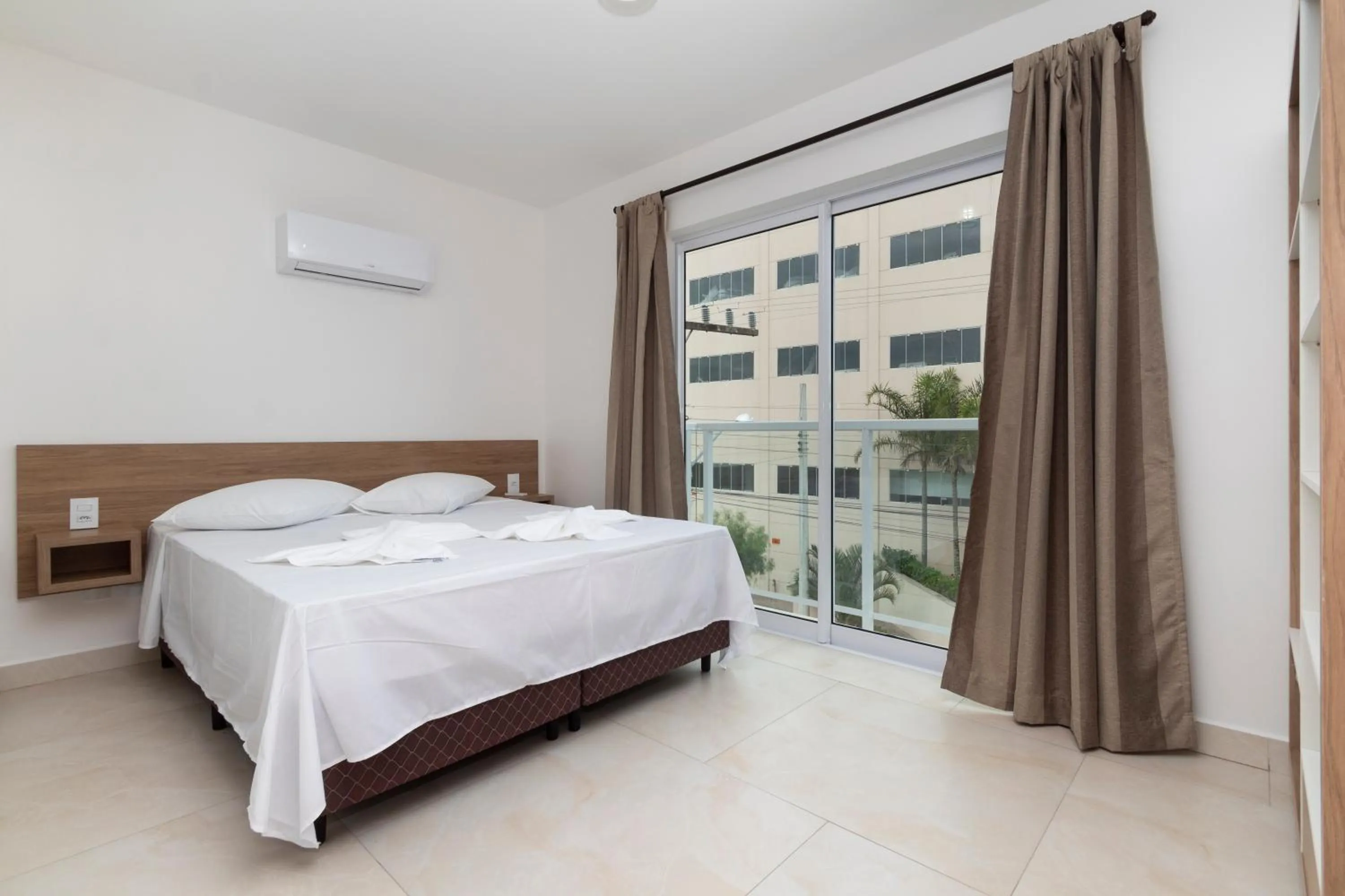 Photo of the whole room, Bed in Apart Hotel Canto Grande