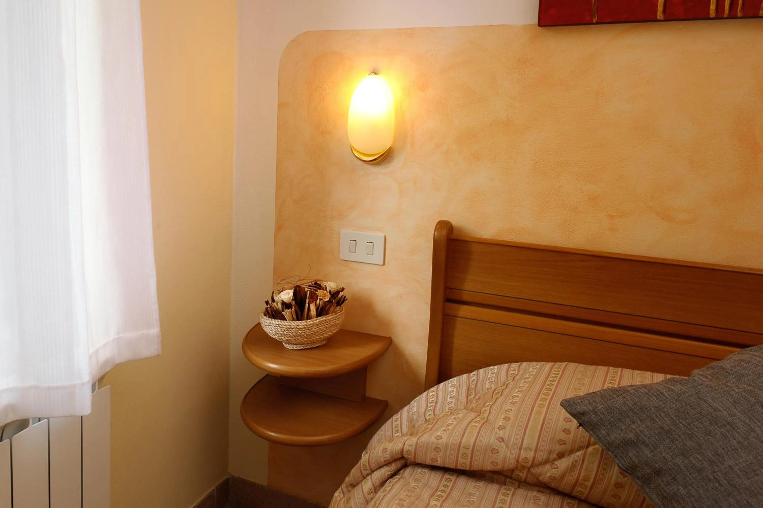 Decorative detail in Le Rondini