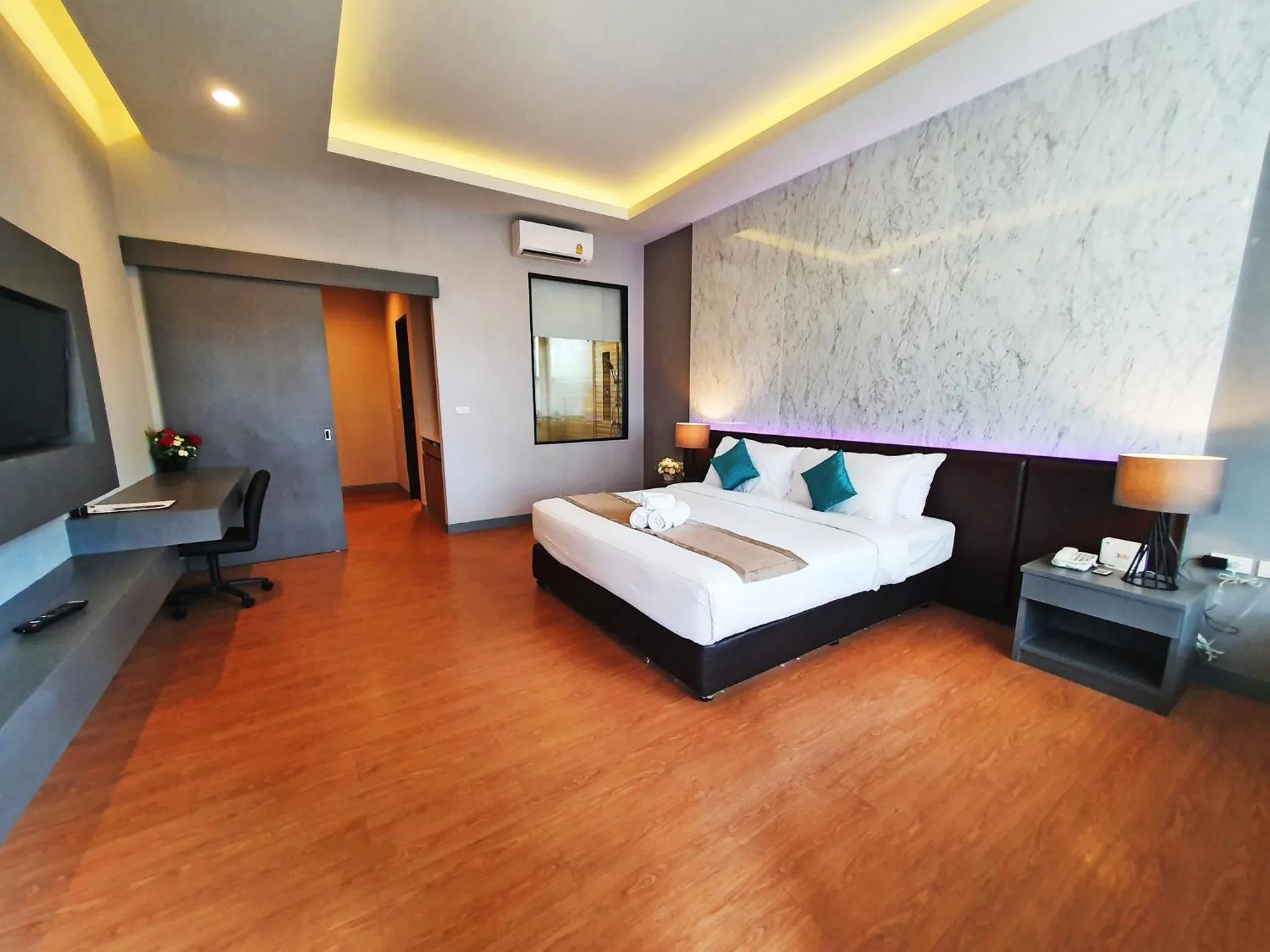 Bedroom, Bed in Rnana Grand
