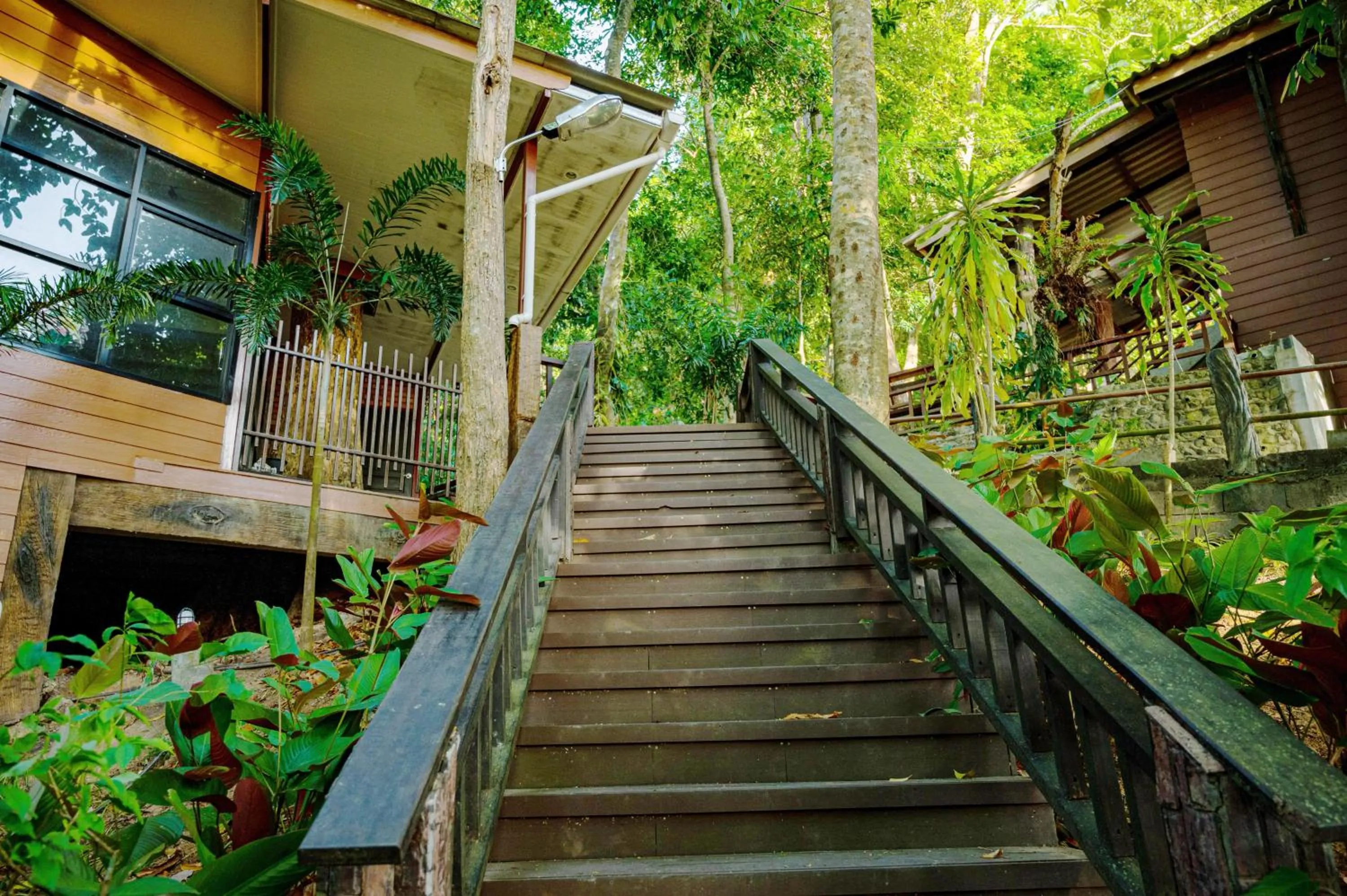 Nearby landmark in Rnana Grand