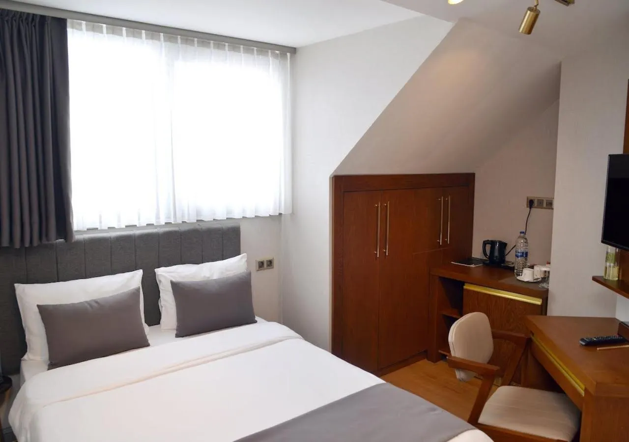 Bedroom in Kings Cross Hotel Istanbul