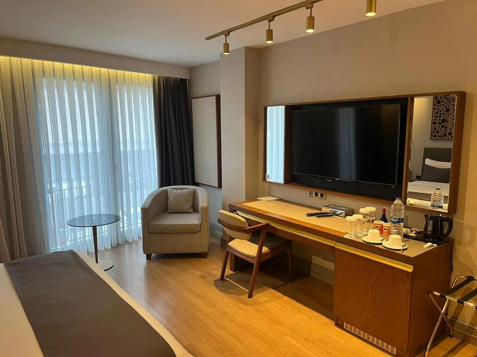 TV and multimedia, TV/Entertainment Center in Kings Cross Hotel Istanbul
